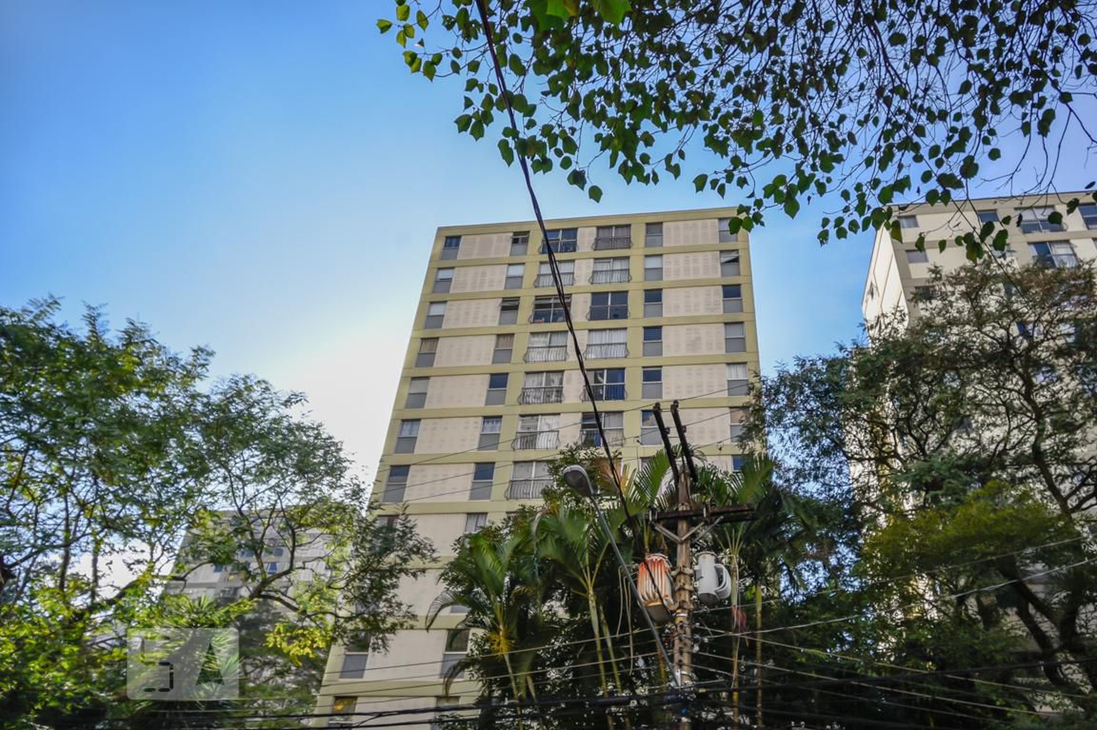 Fachada do Prédio Condomínio Tour D' Argent