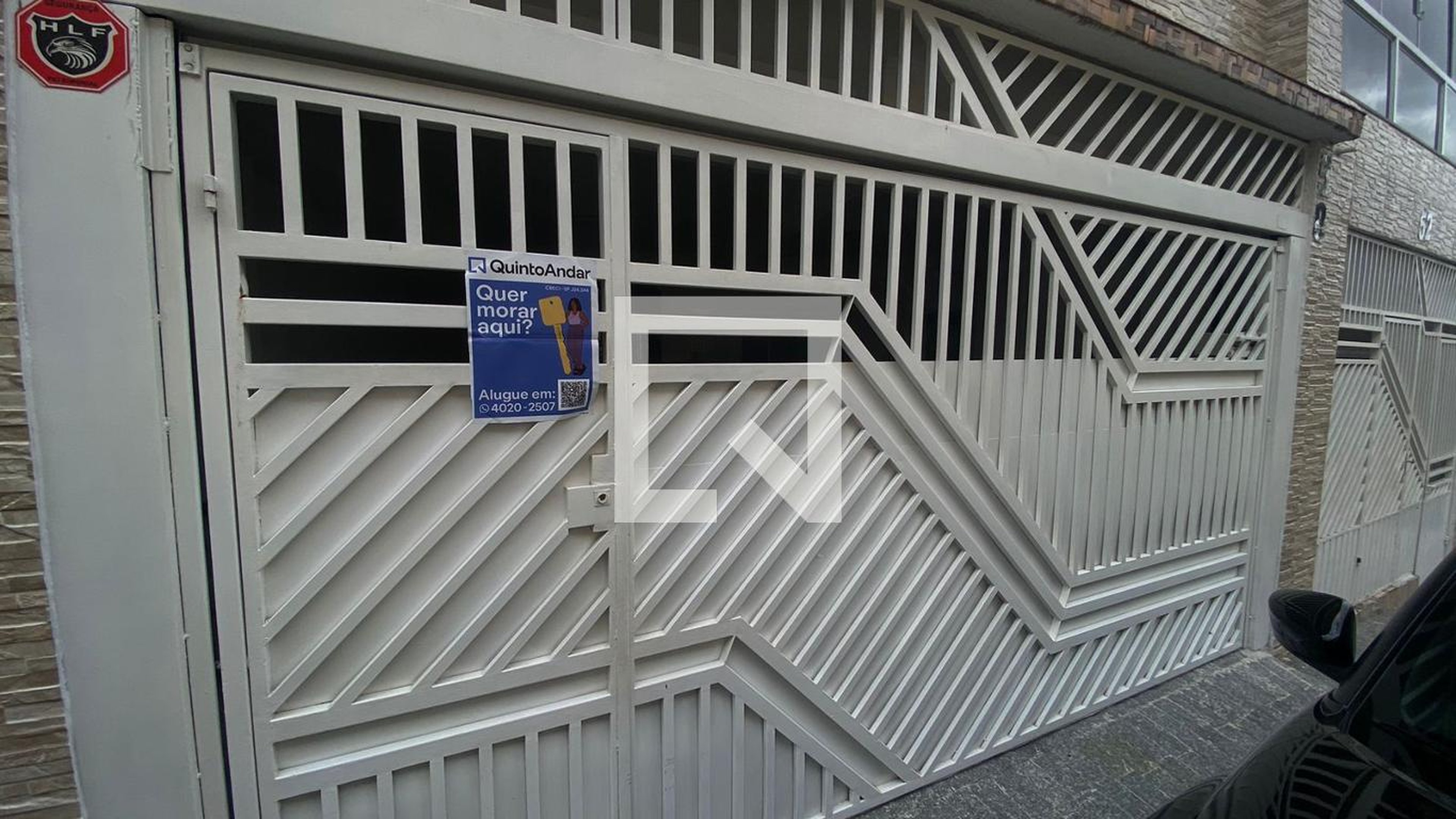 Fachada Condomínio em Rua Professora Edmeia Attab, 58