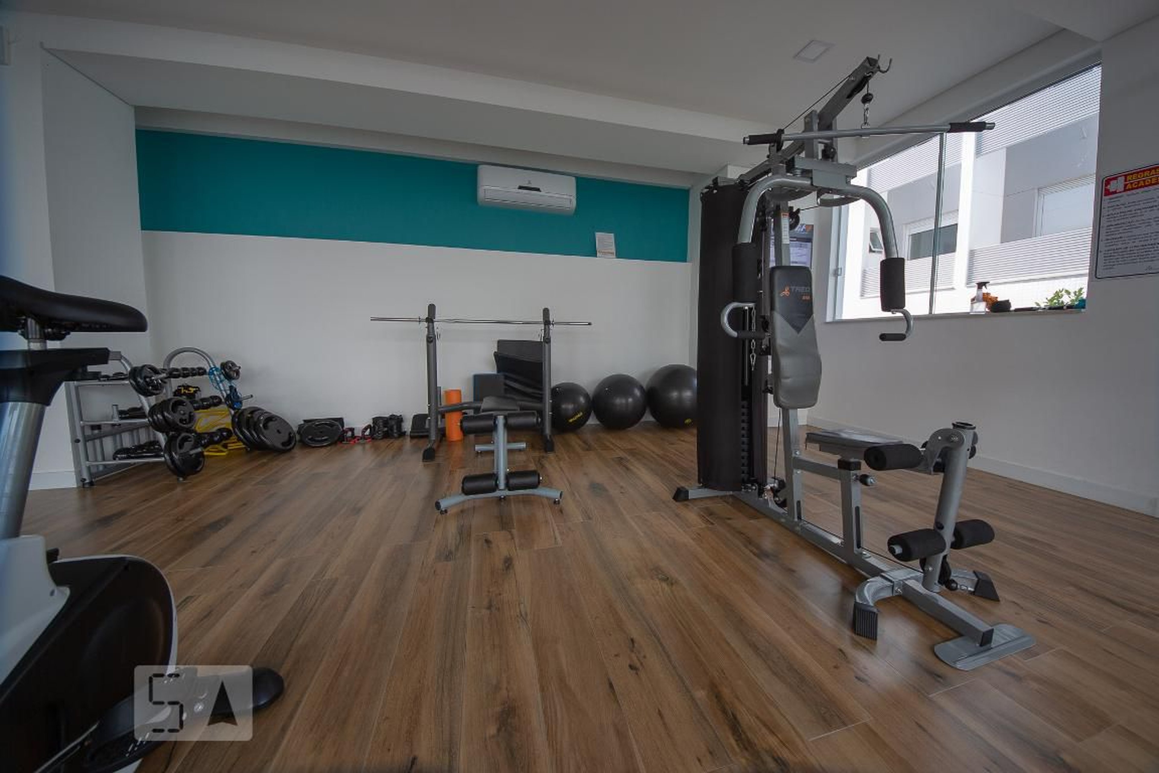 Academia - Moana Beach Home Style