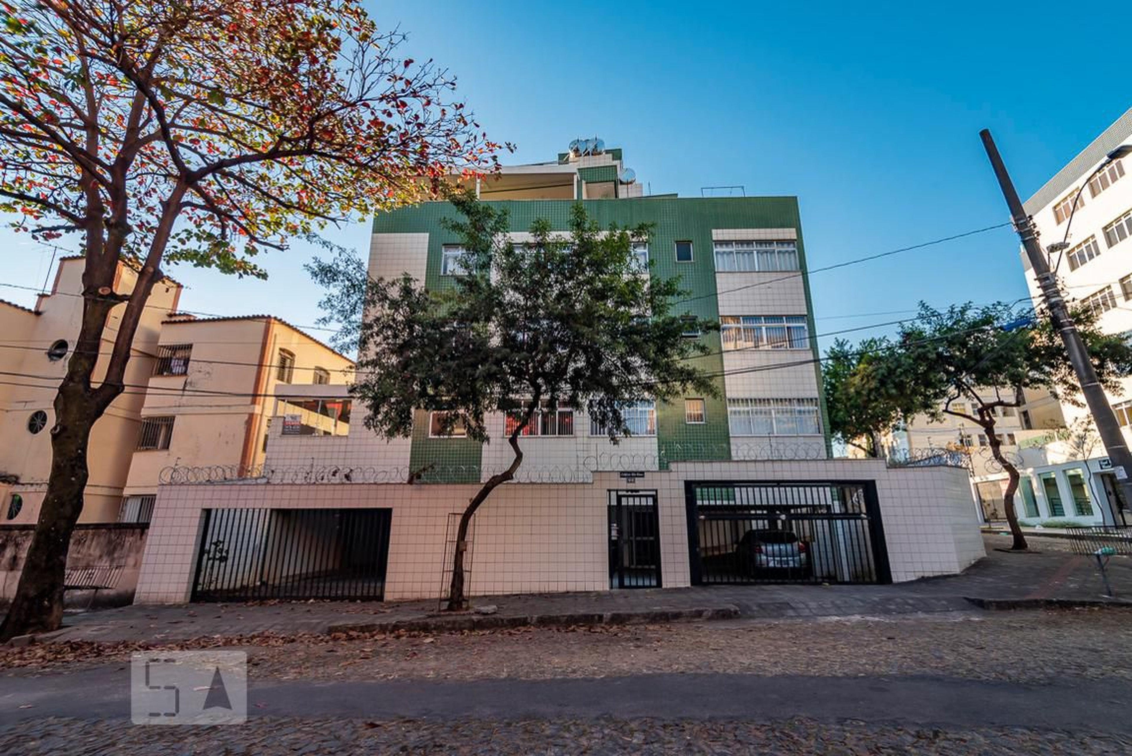 Fachada Condomínio em Rua Oligisto, 99