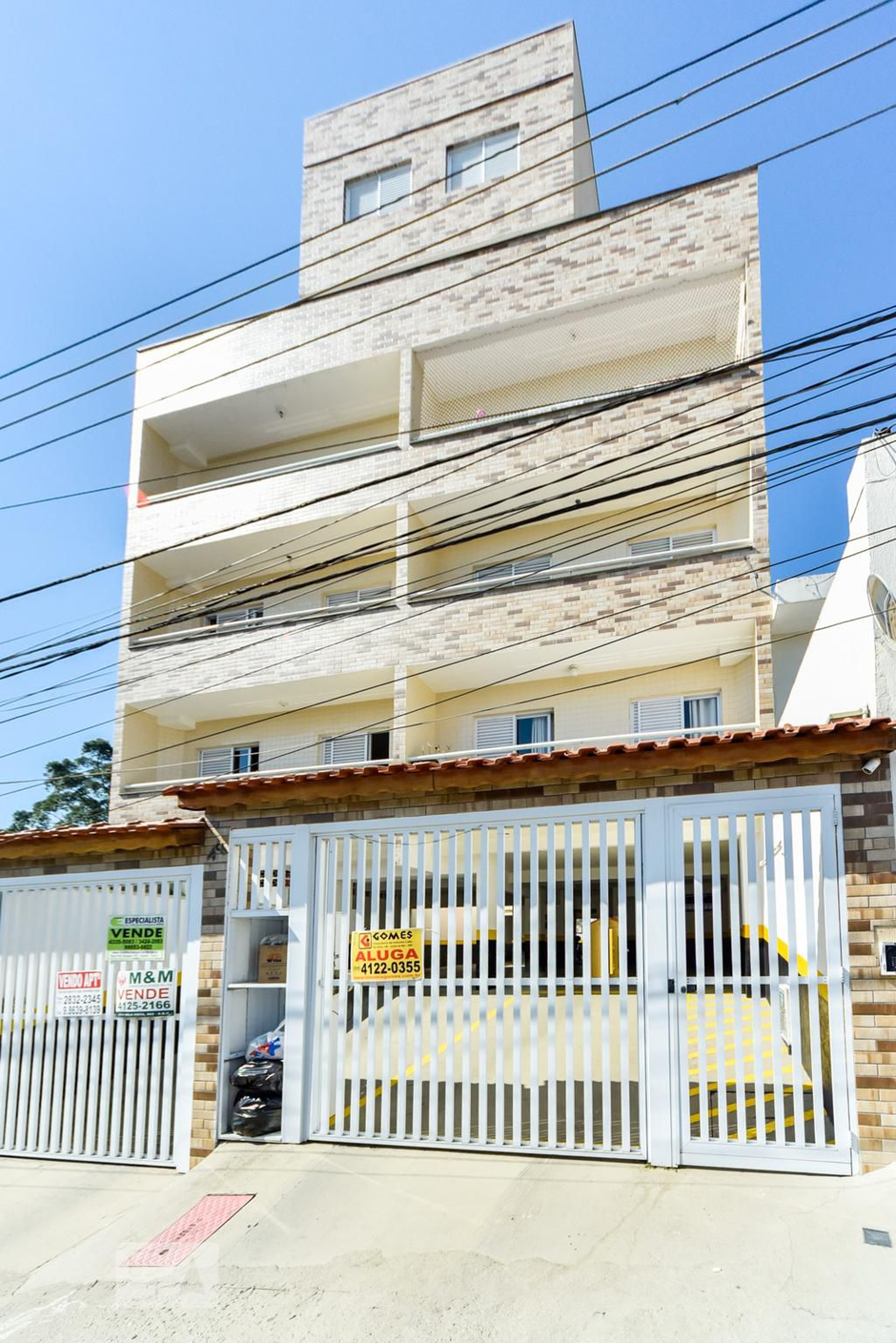 Fachada do Prédio Condomínio Brayan