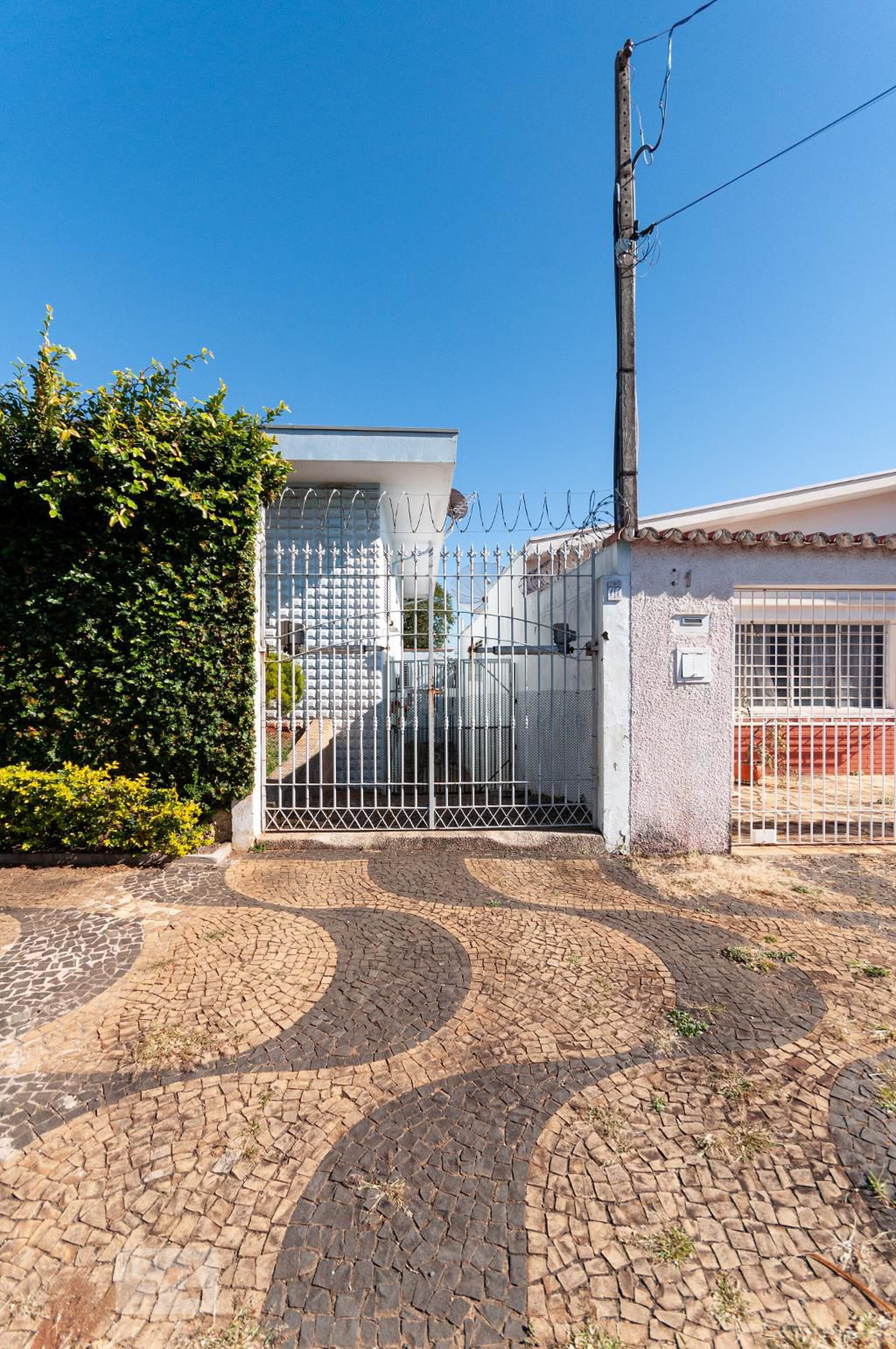 Fachada Condomínio em Rua João da Cruz E Souza, 77