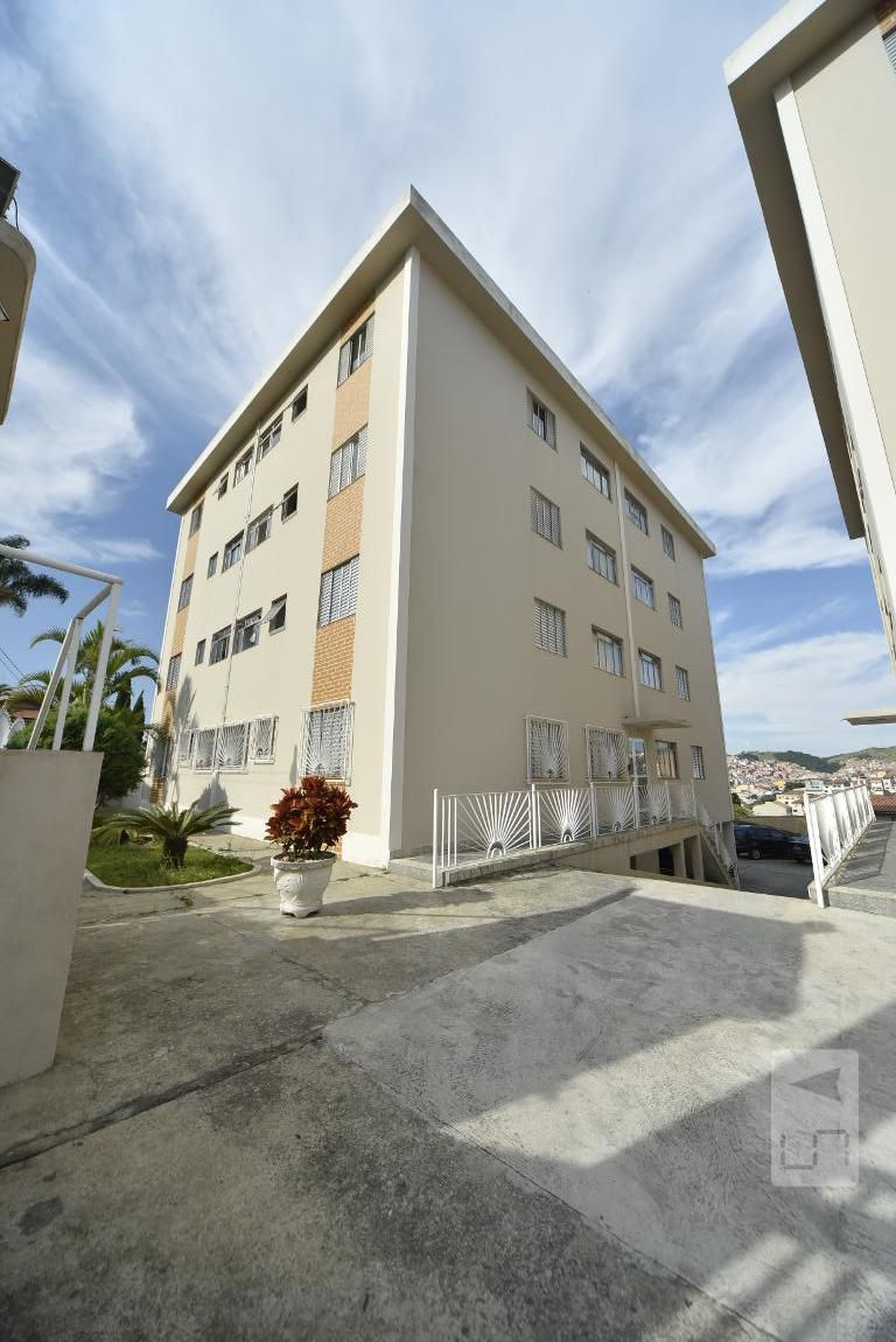 Fachada do Prédio Edifício Yrene