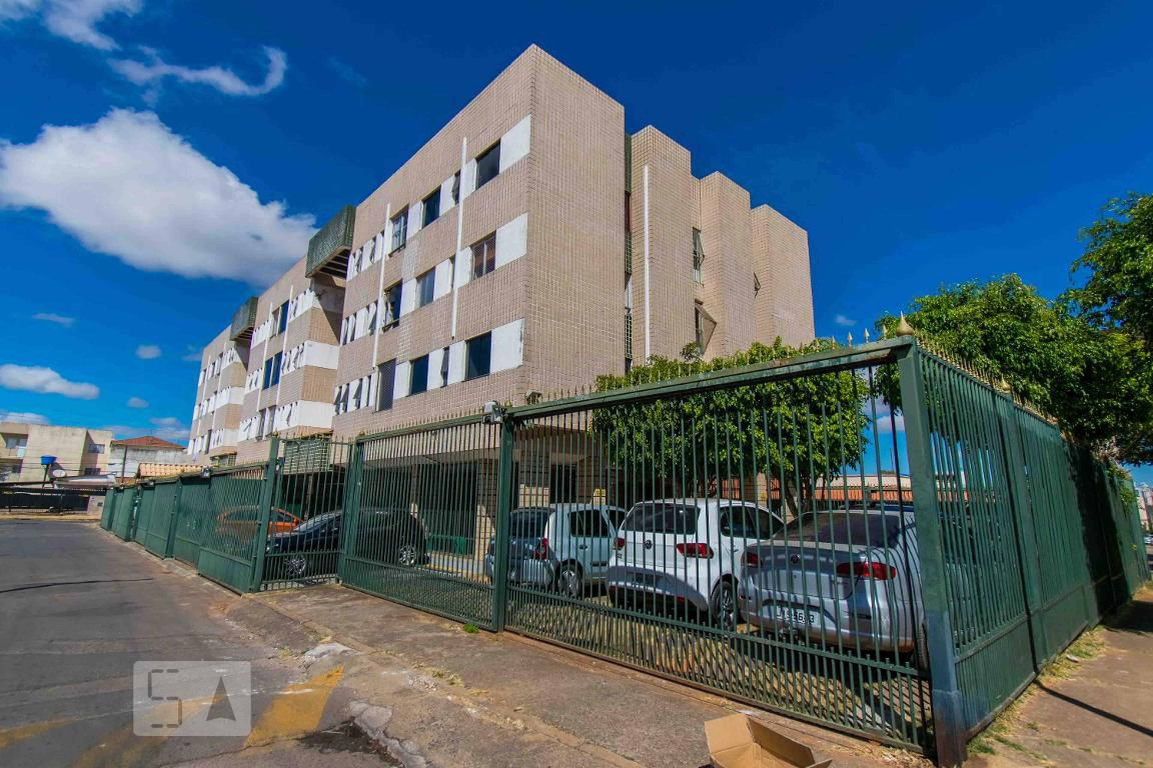 Fachada Condomínio em Sria I Qi 14 Bloco O, 306