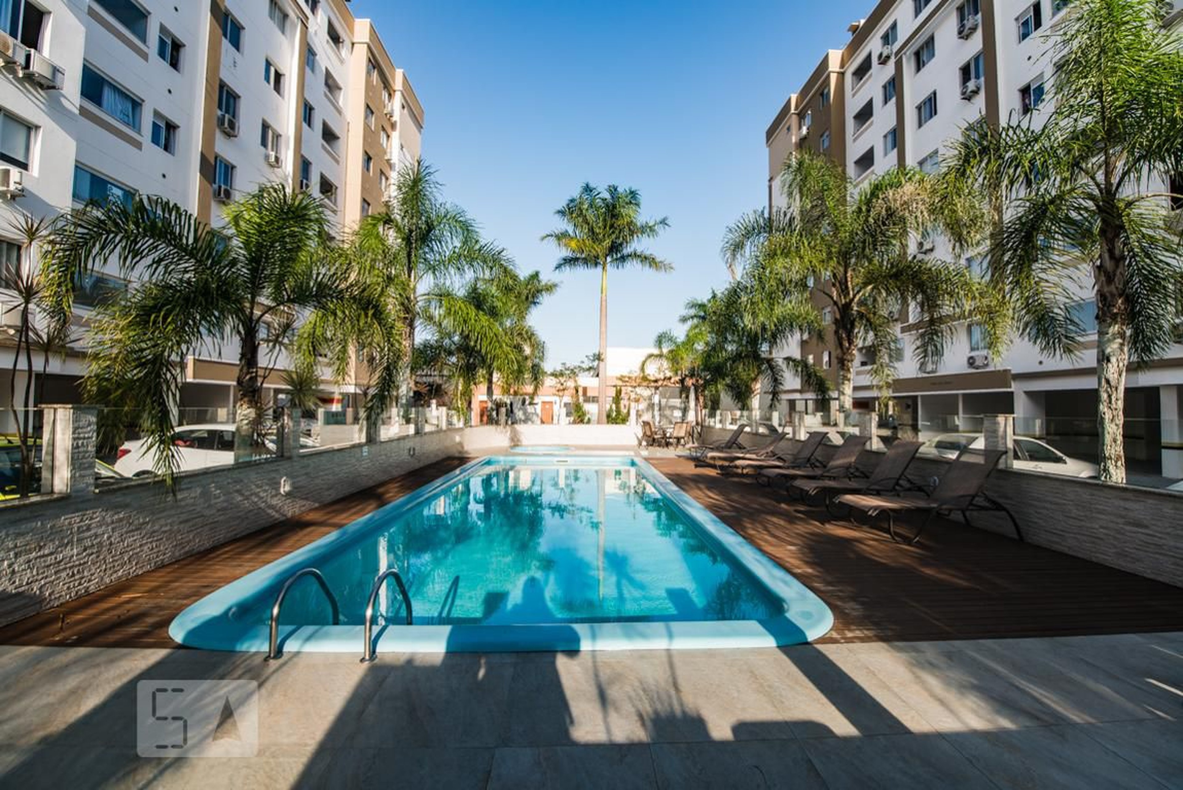 Piscina - Max Village