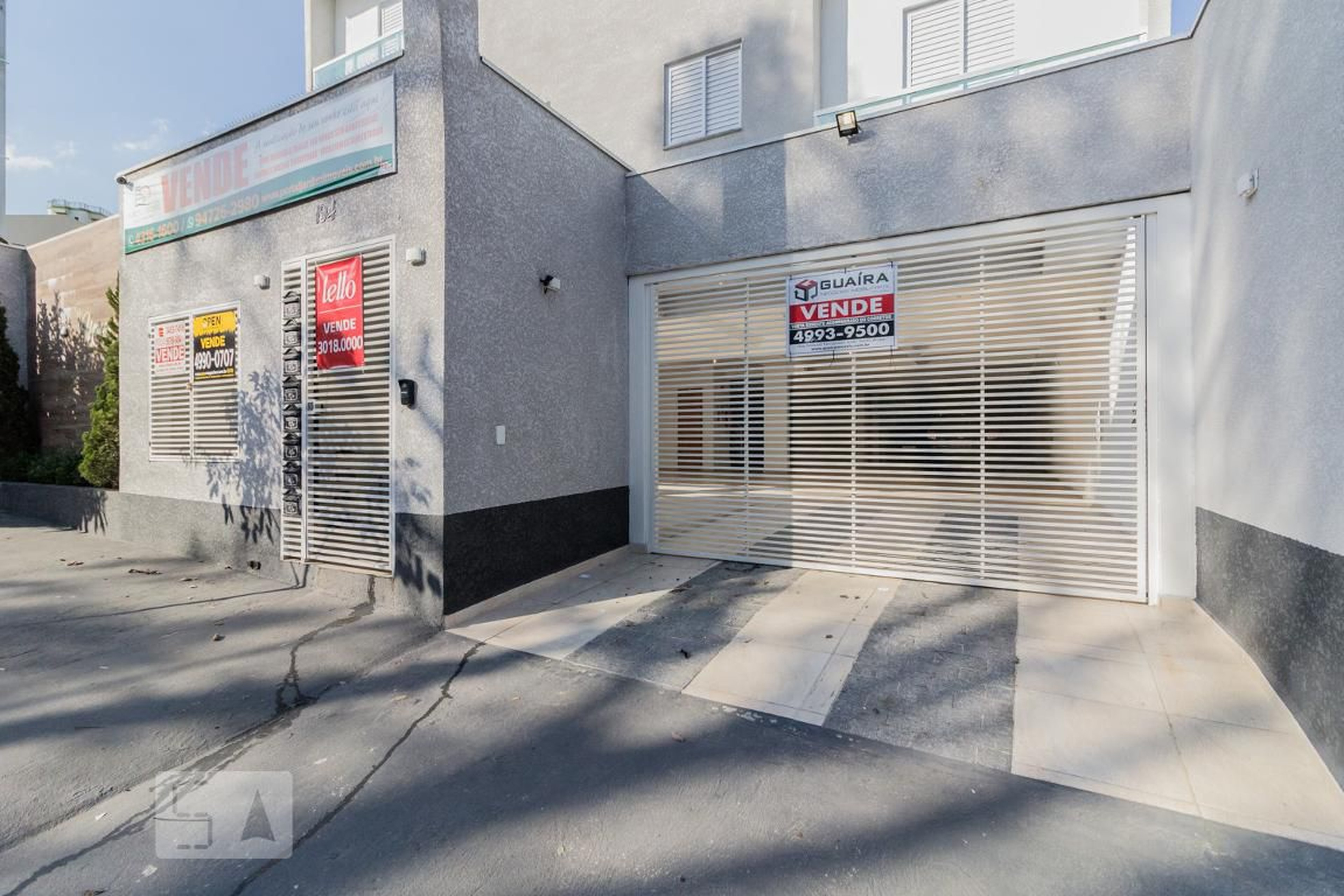 Fachada Condomínio em Rua Antônio Cubas, 194