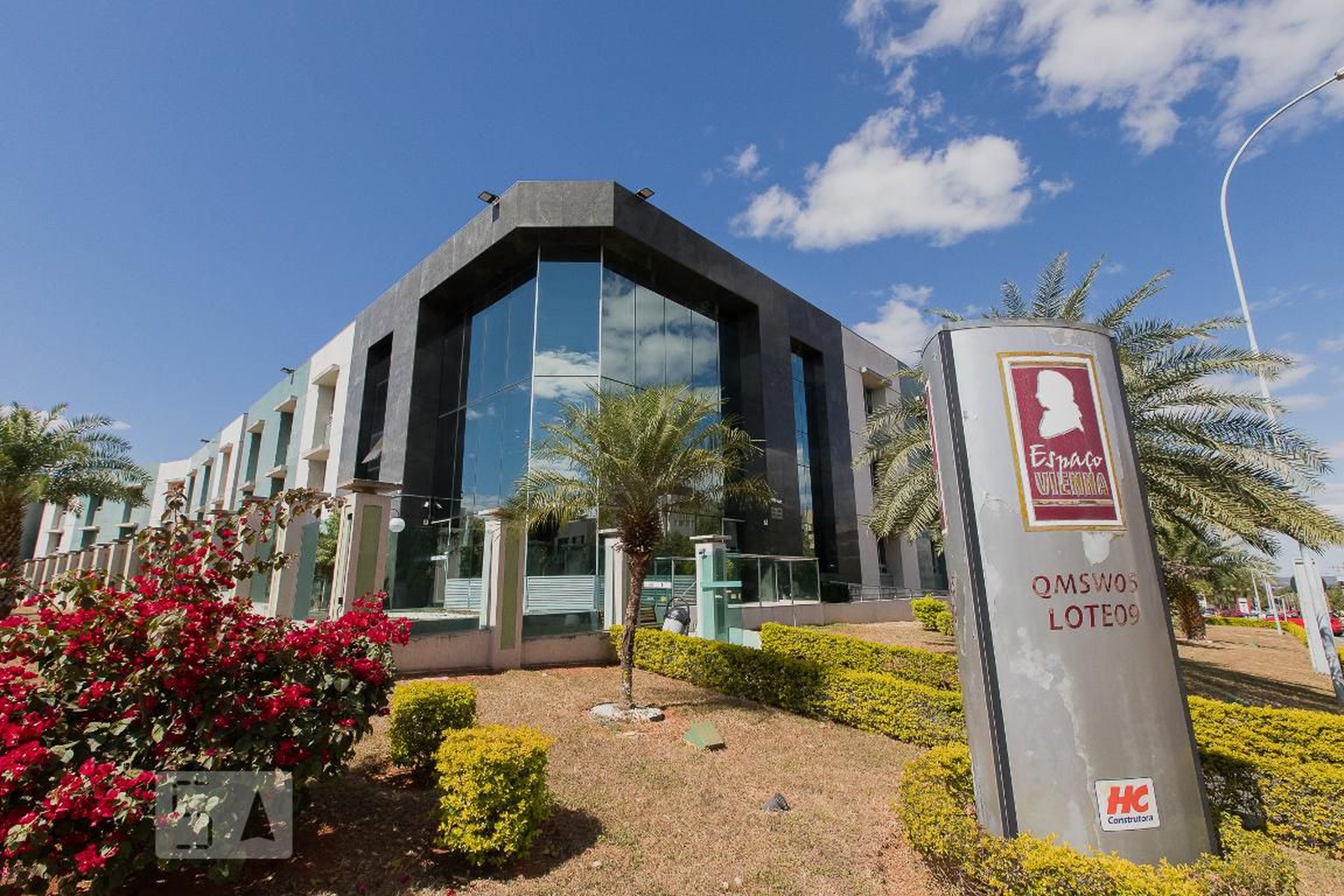 Fachada Condomínio Espaço Vienna