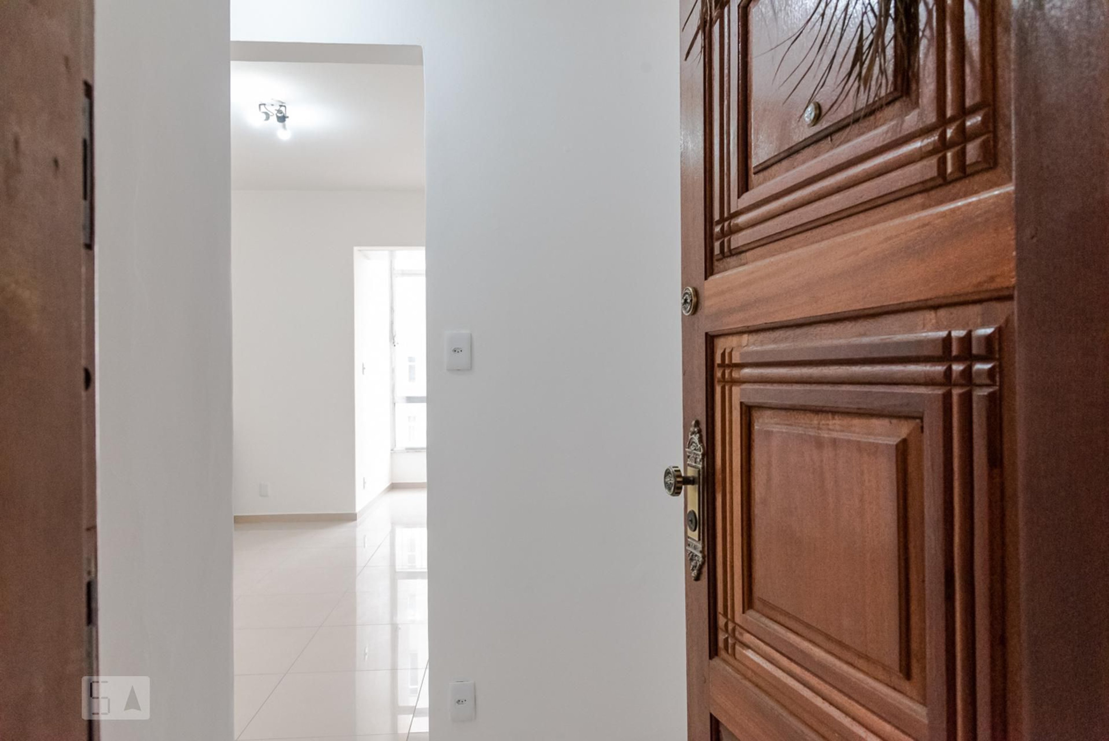 Entrada - Candido Mendes