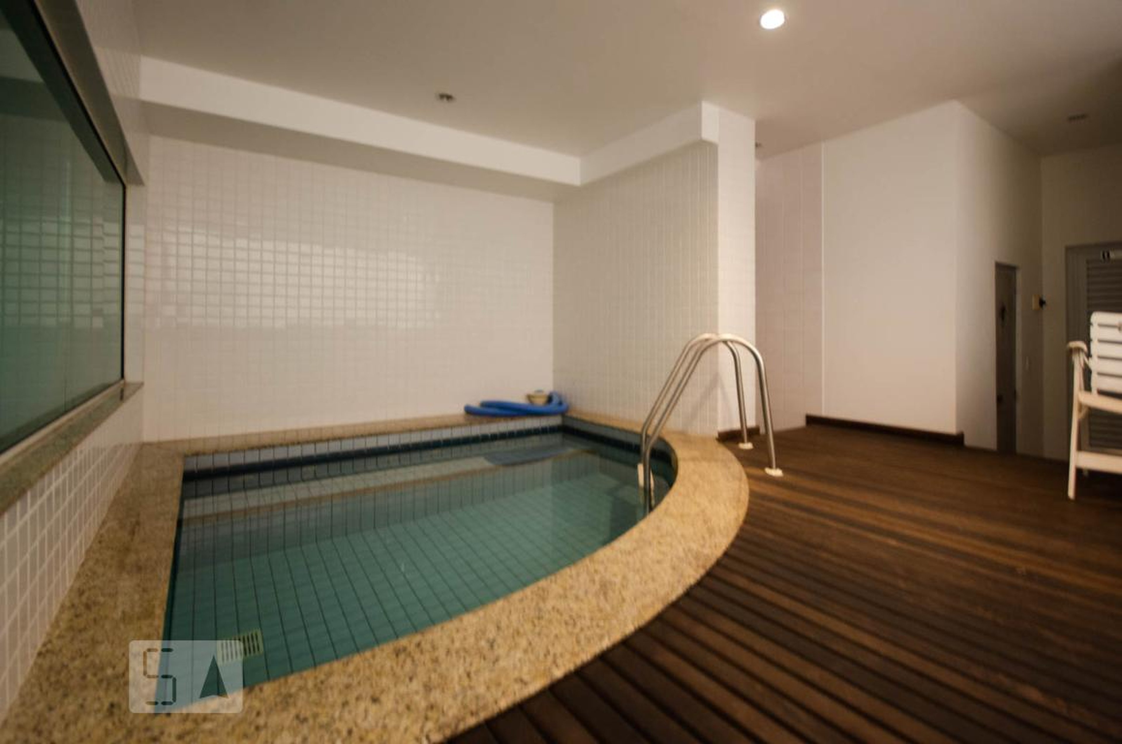 Piscina - Chanteau Suo Larc