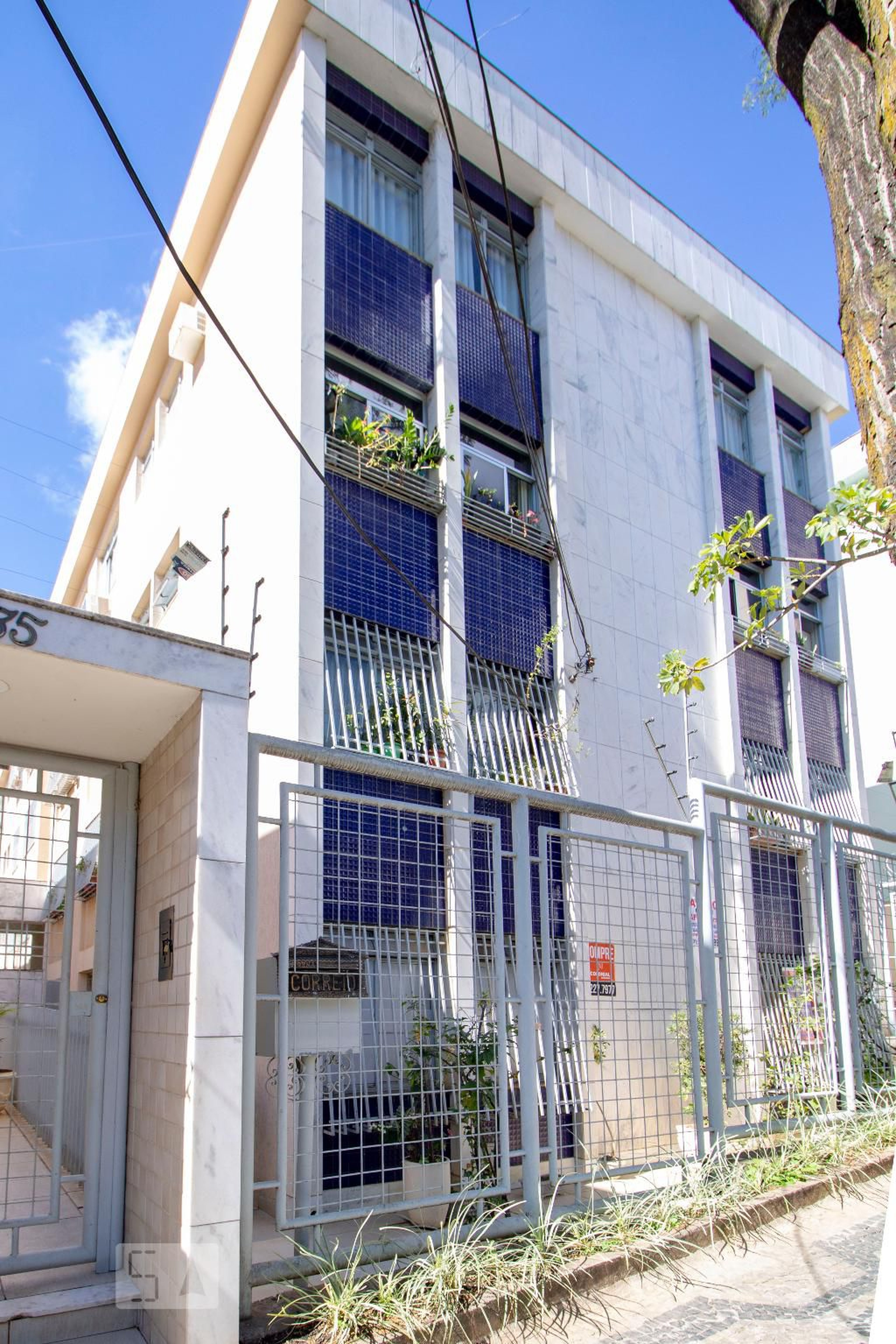 Fachada Condomínio em Rua Pium-í, 1435