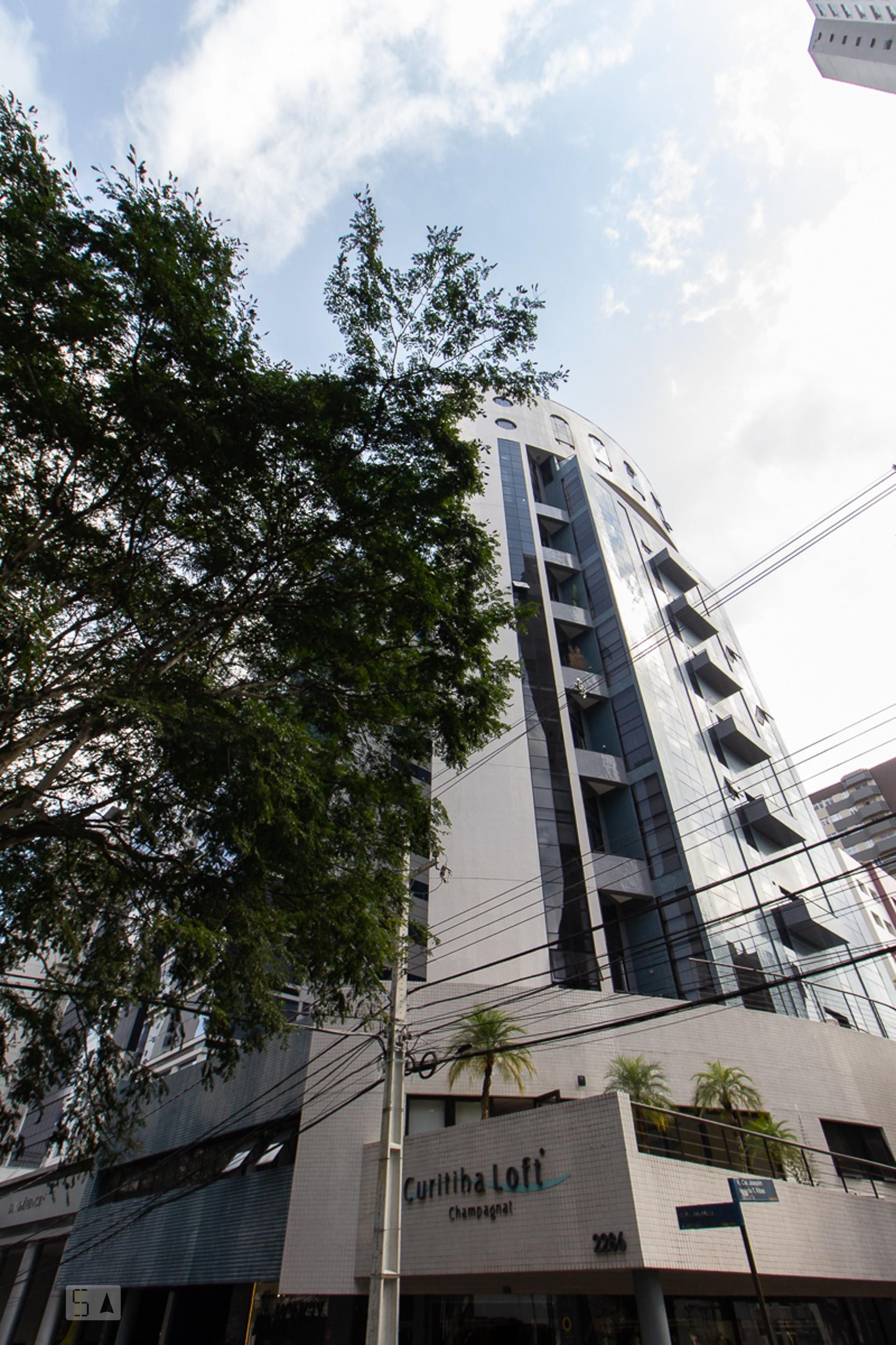 Fachada Edifício Curitiba Loft Champagnat