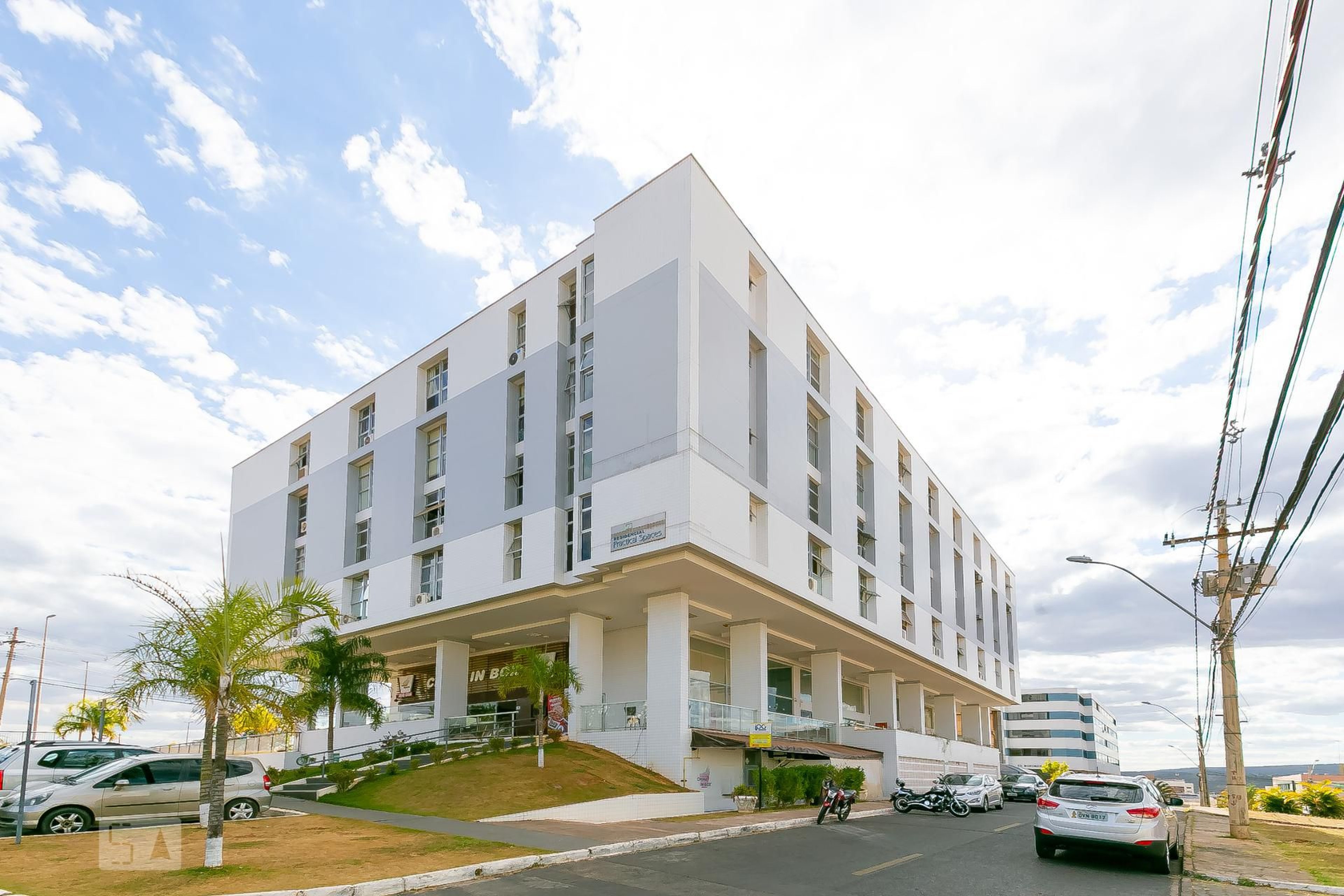 FACHADA RESIDENCIAL PRACTICAL SPACES