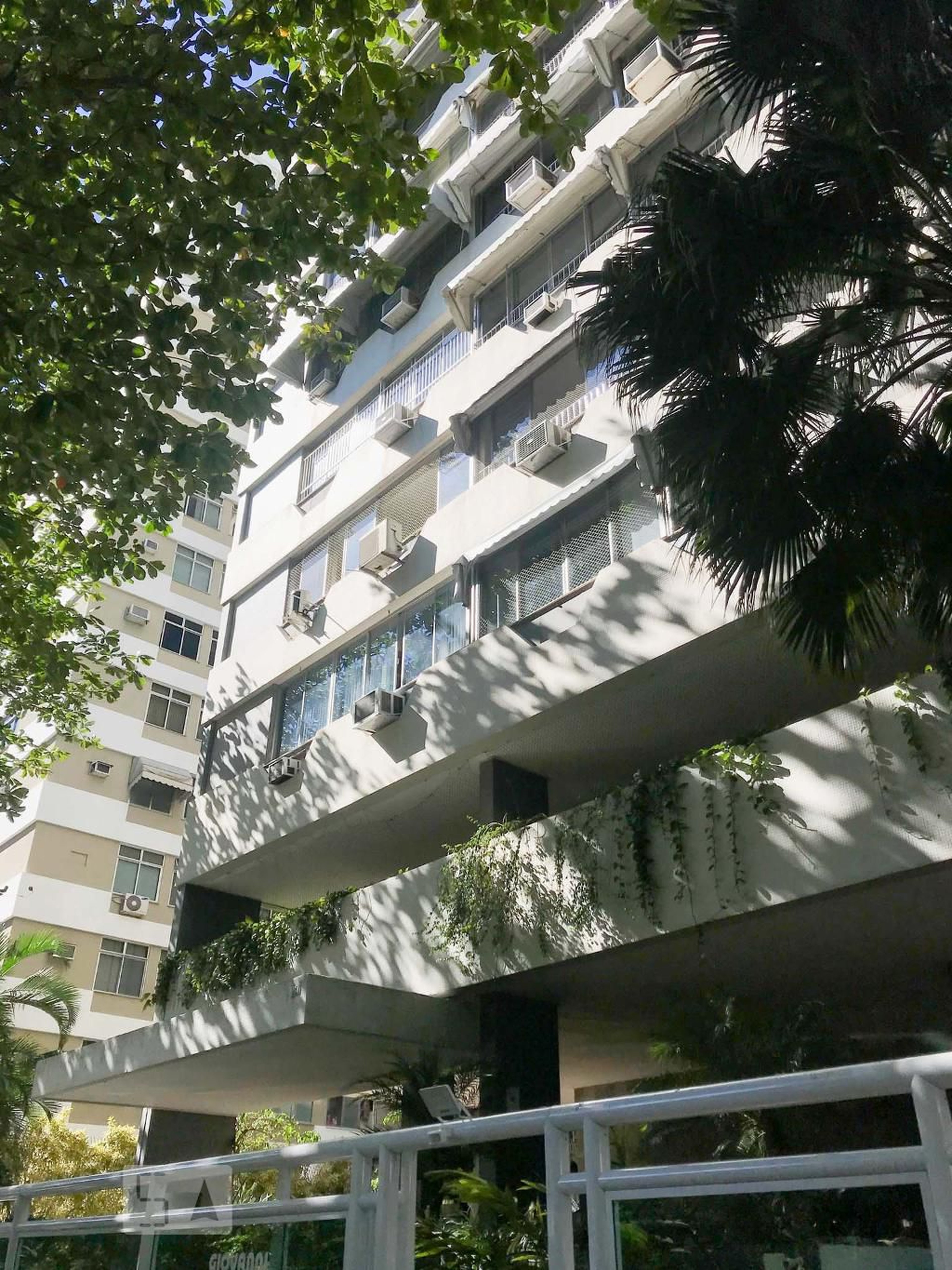 Fachada do Prédio Condomínio em Rua Fadel Fadel, 54