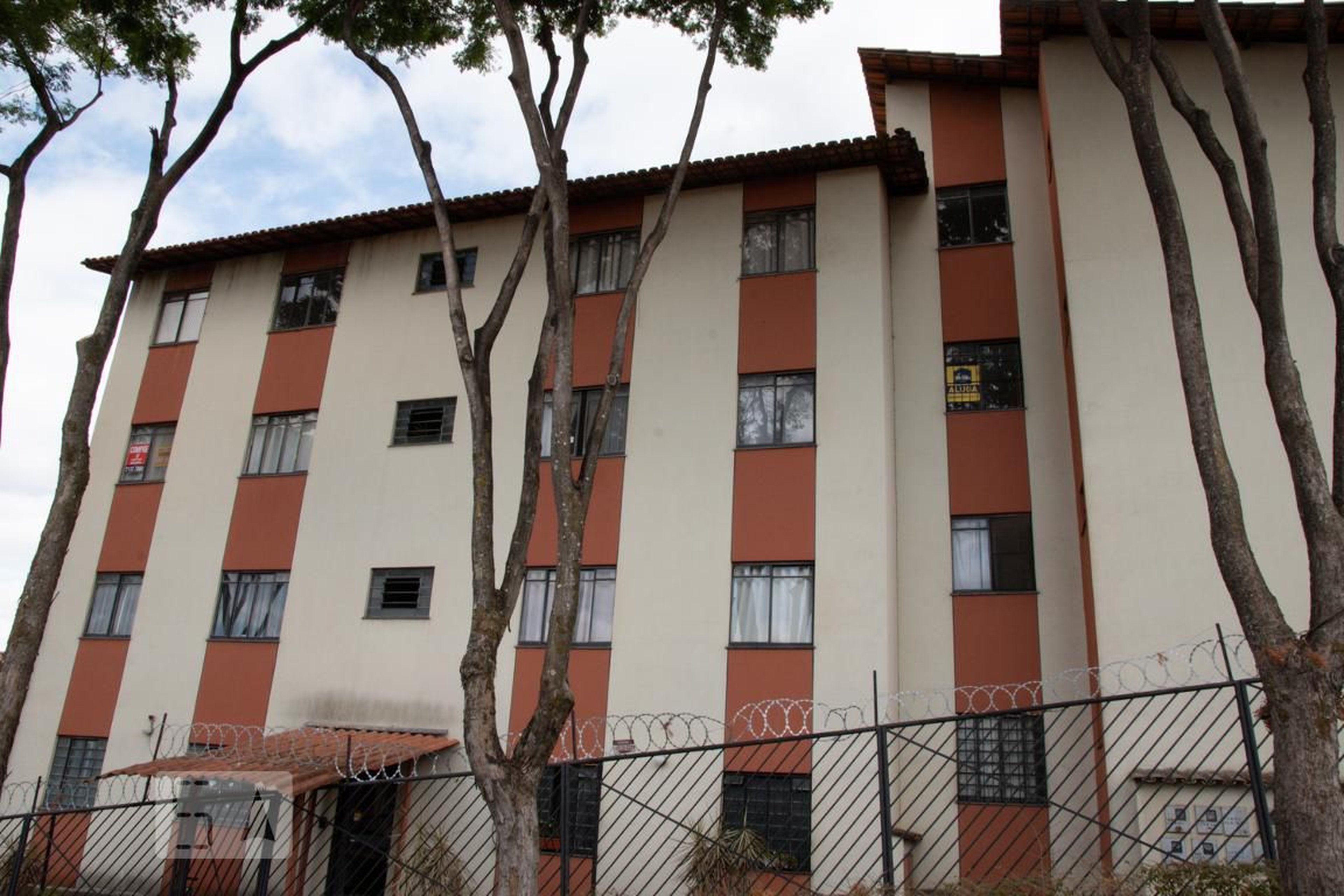 Fachada do Condomínio Residencial Santa Amelia