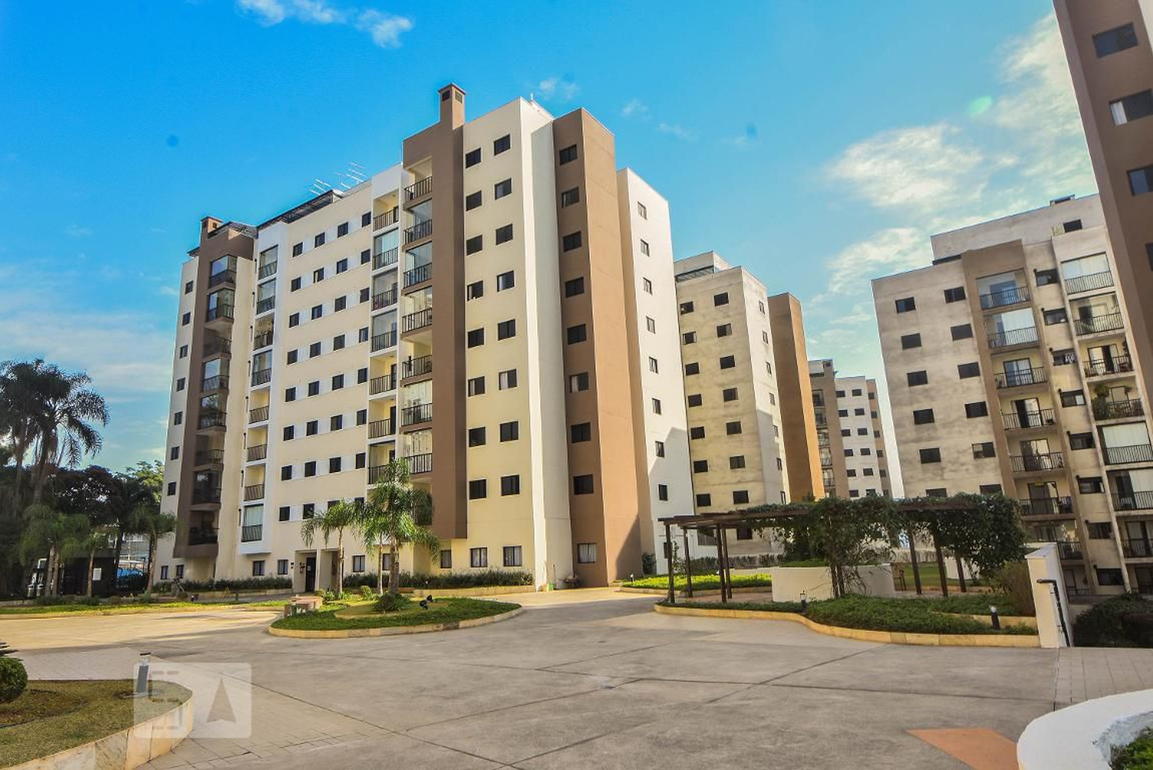 Prédio Condomínio Interclube