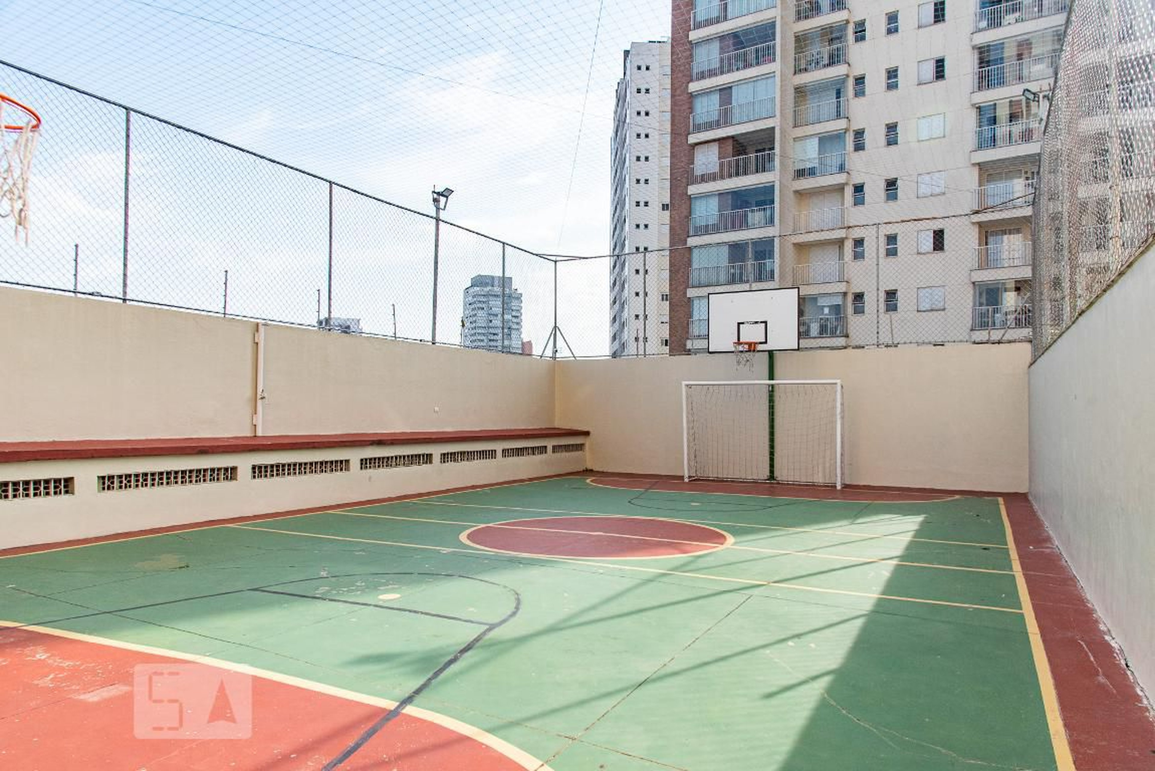 Quadra poliesportiva - edifício Visconde de Pirajá