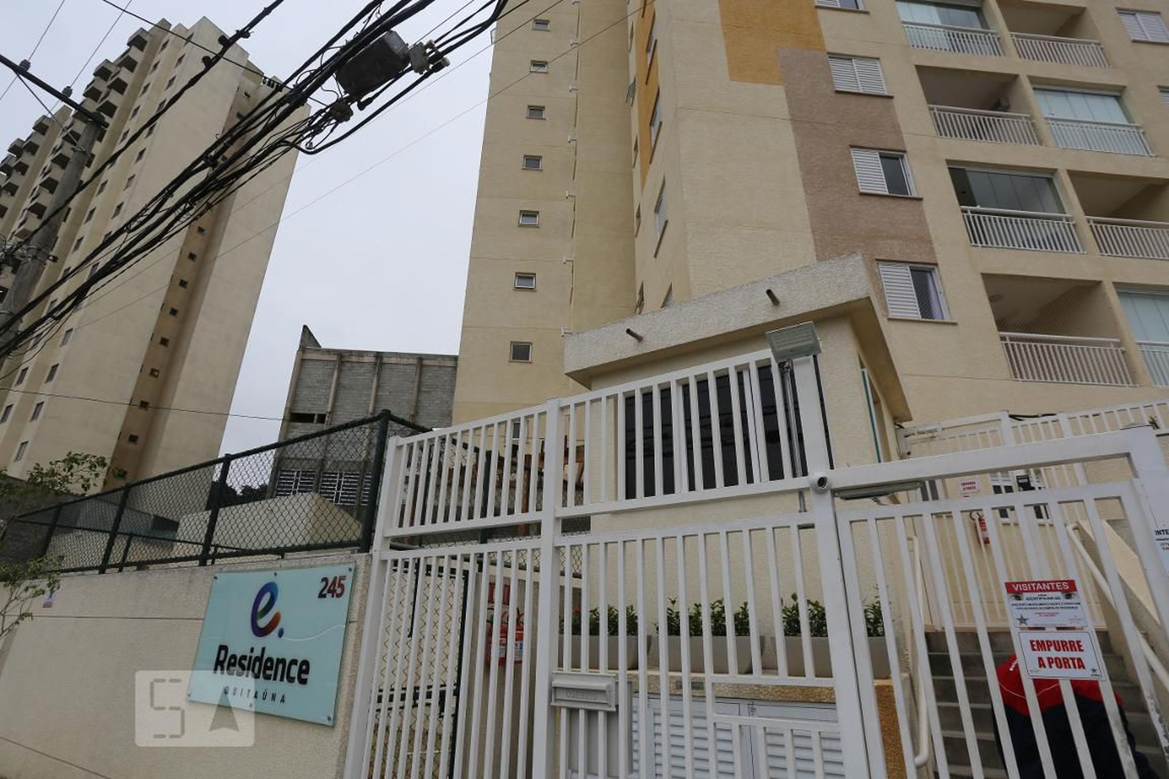 Fachada do Prédio Condomínio Residence Quitaúna