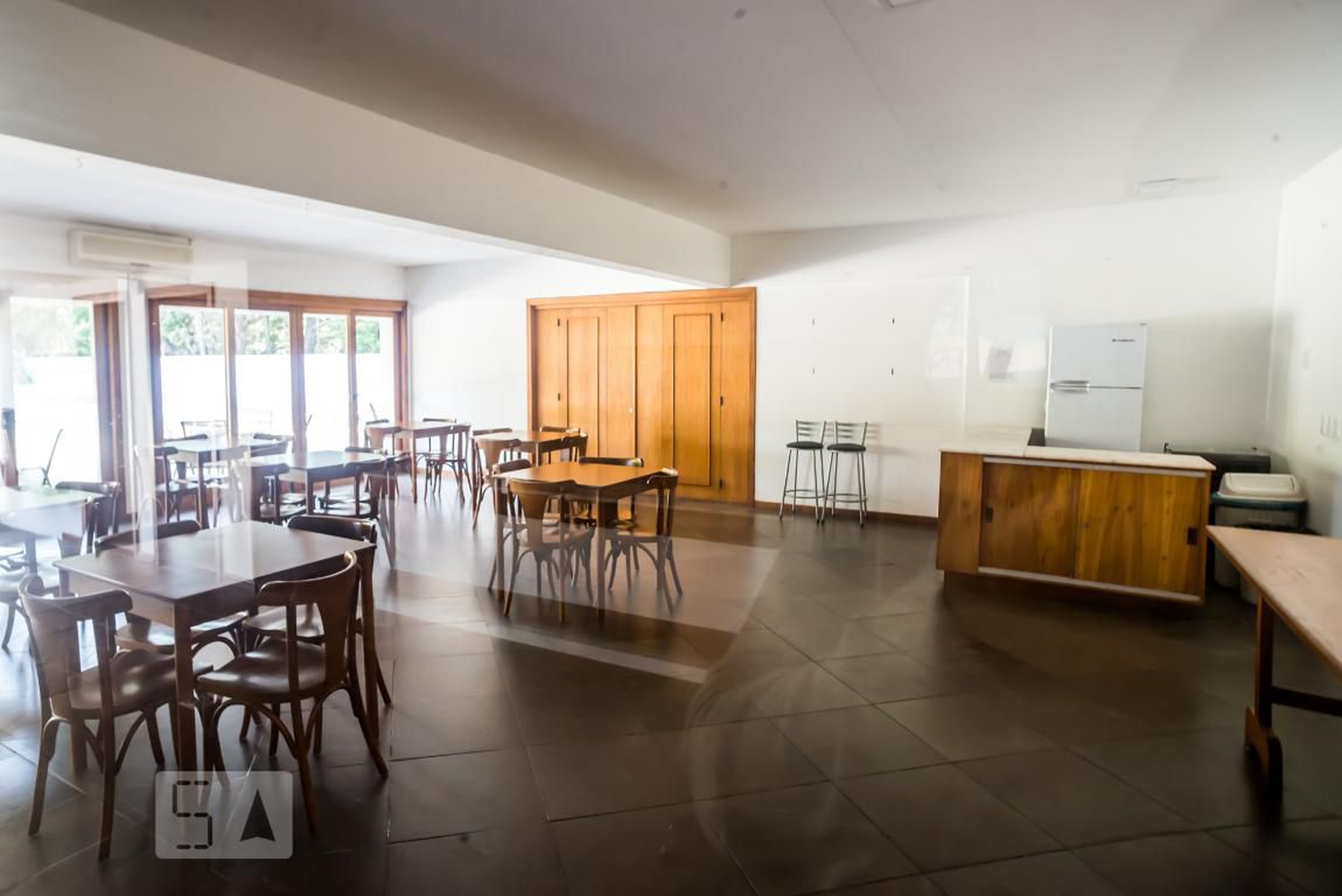 Salão de Festas 2 Condomínio em Avenida João Wallig, 1815