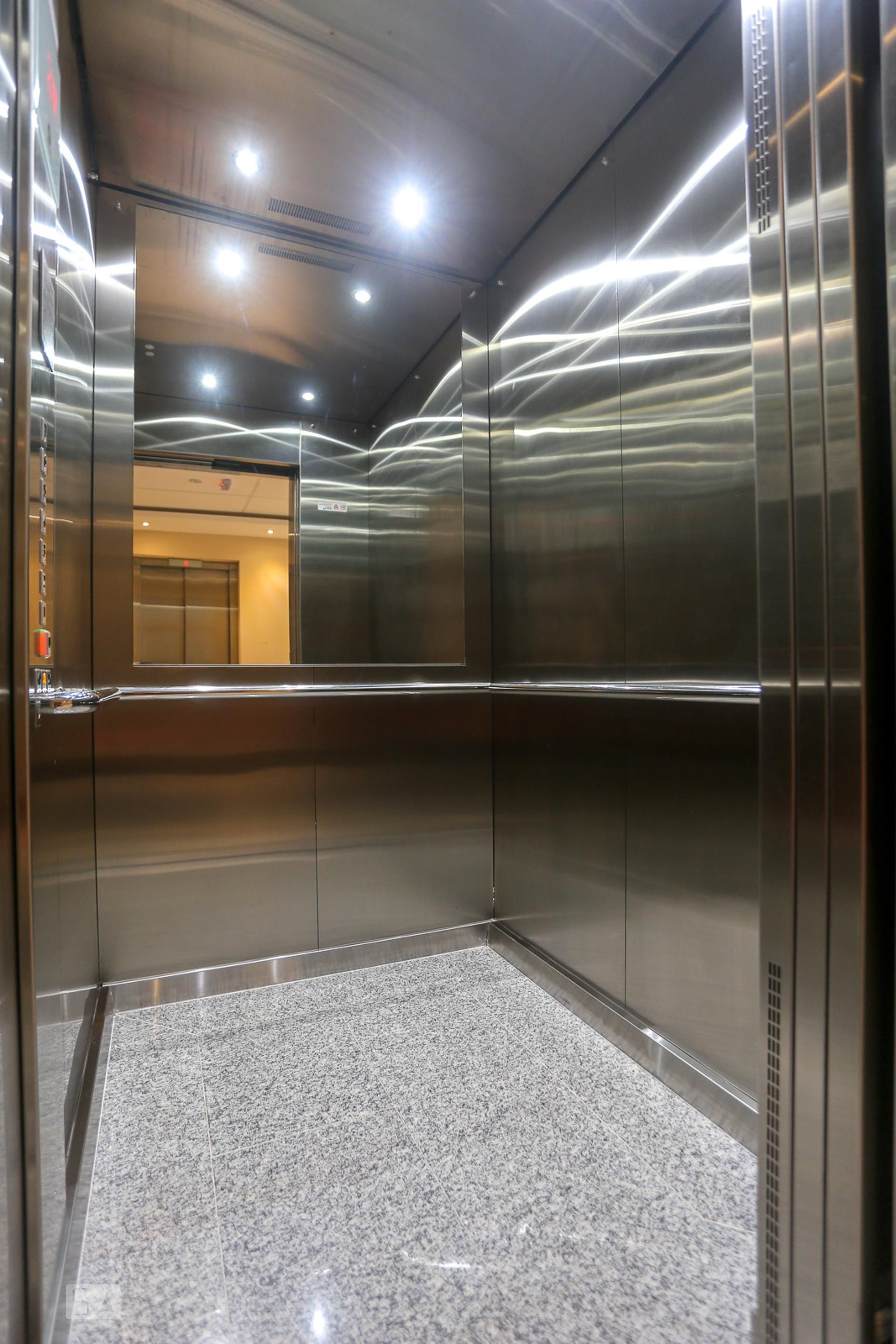 Elevador - Residence Jacques Pilon