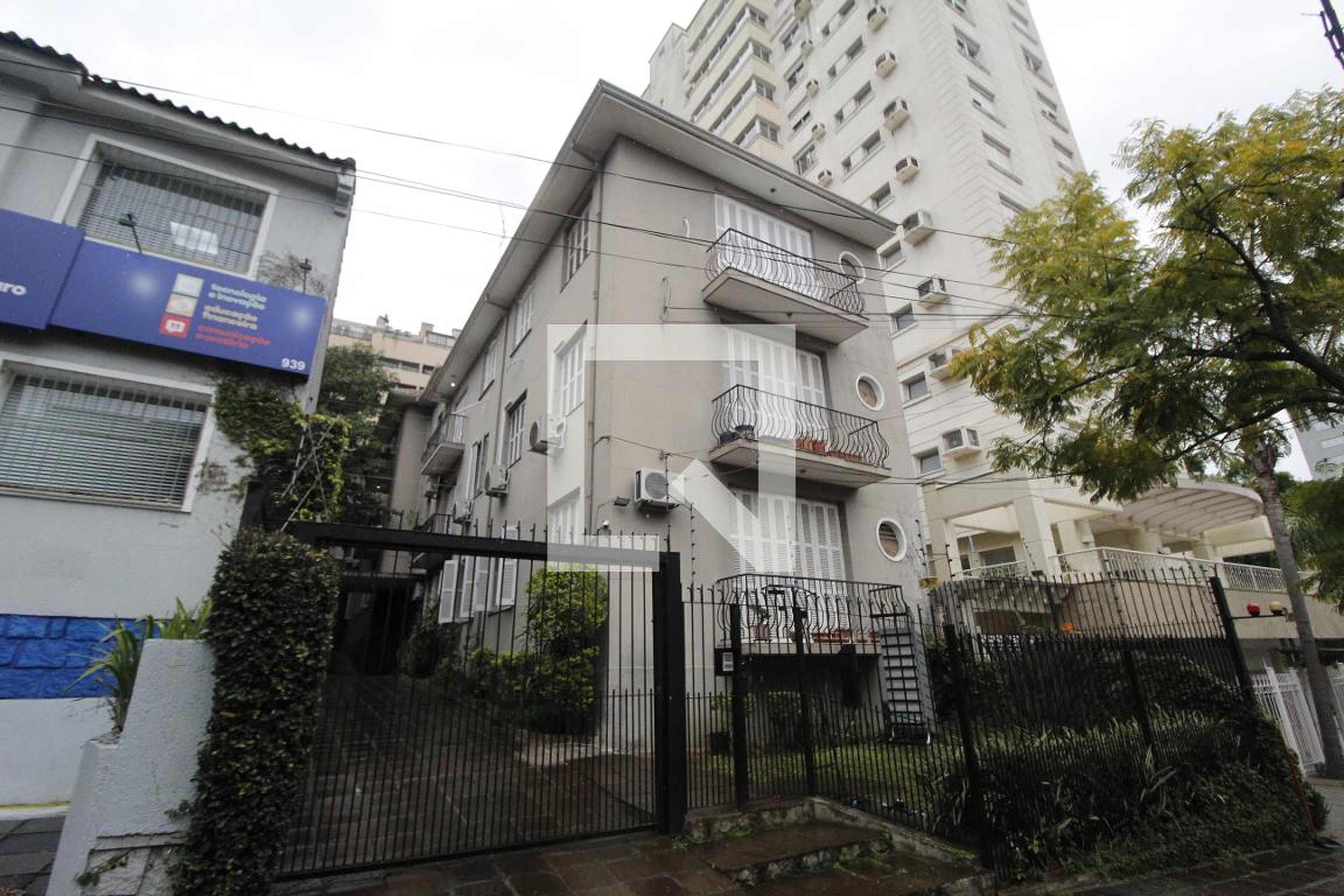 Fachada Condomínio Rua Mostardeiro, 929