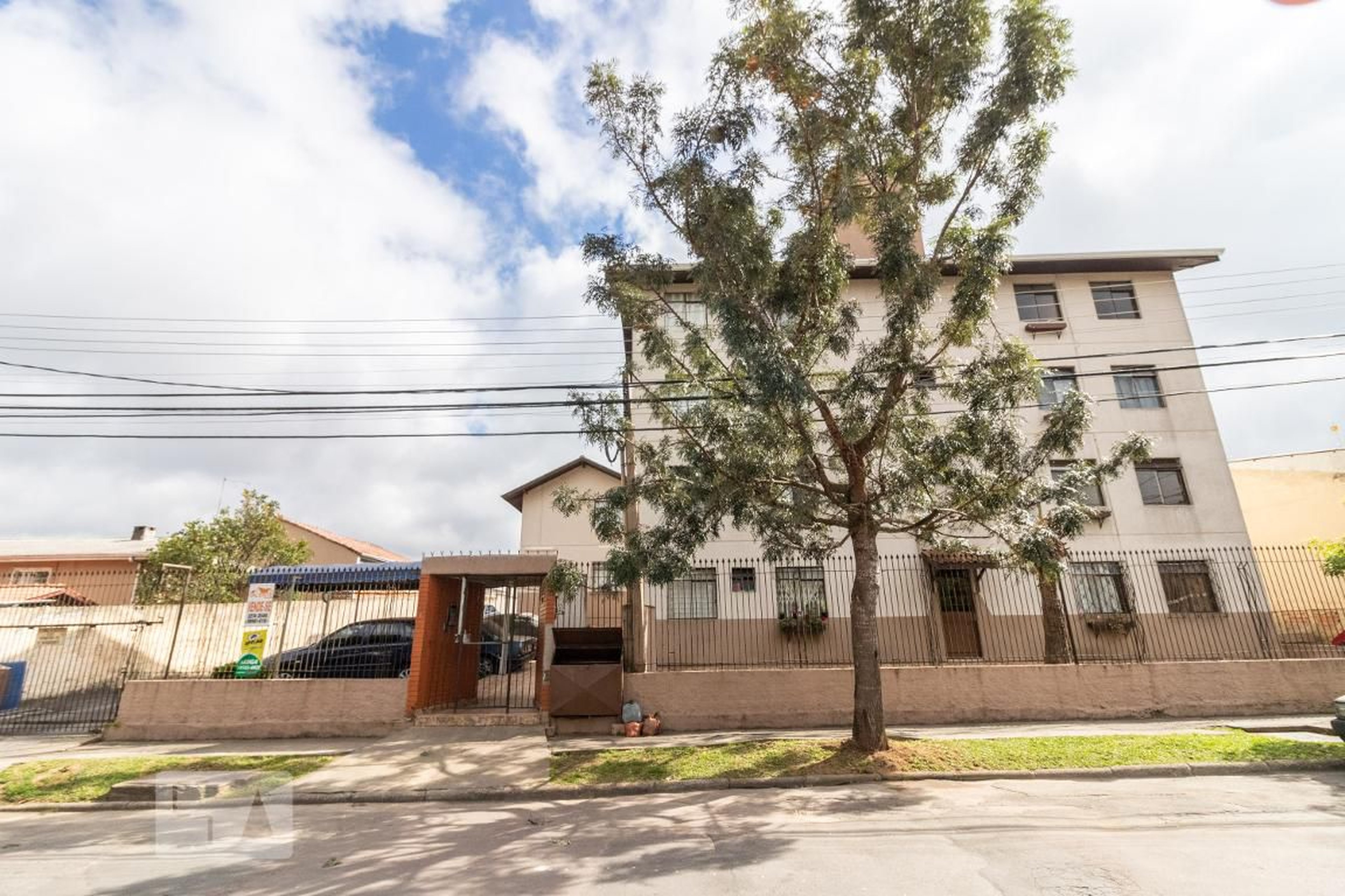Fachada Condomínio em Rua Jaraguá do Sul, 212