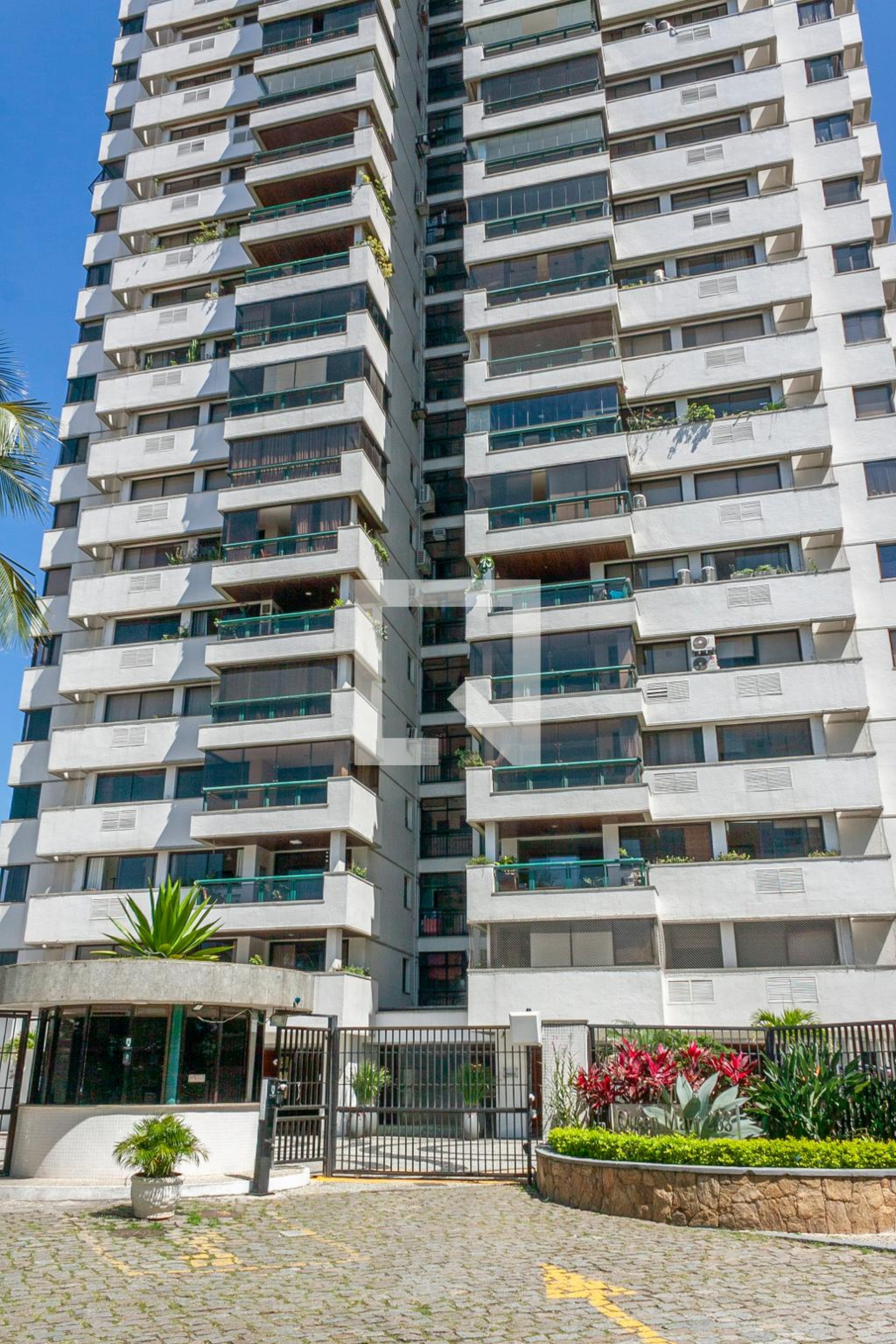 Fachada Condomínio Alfa Barra