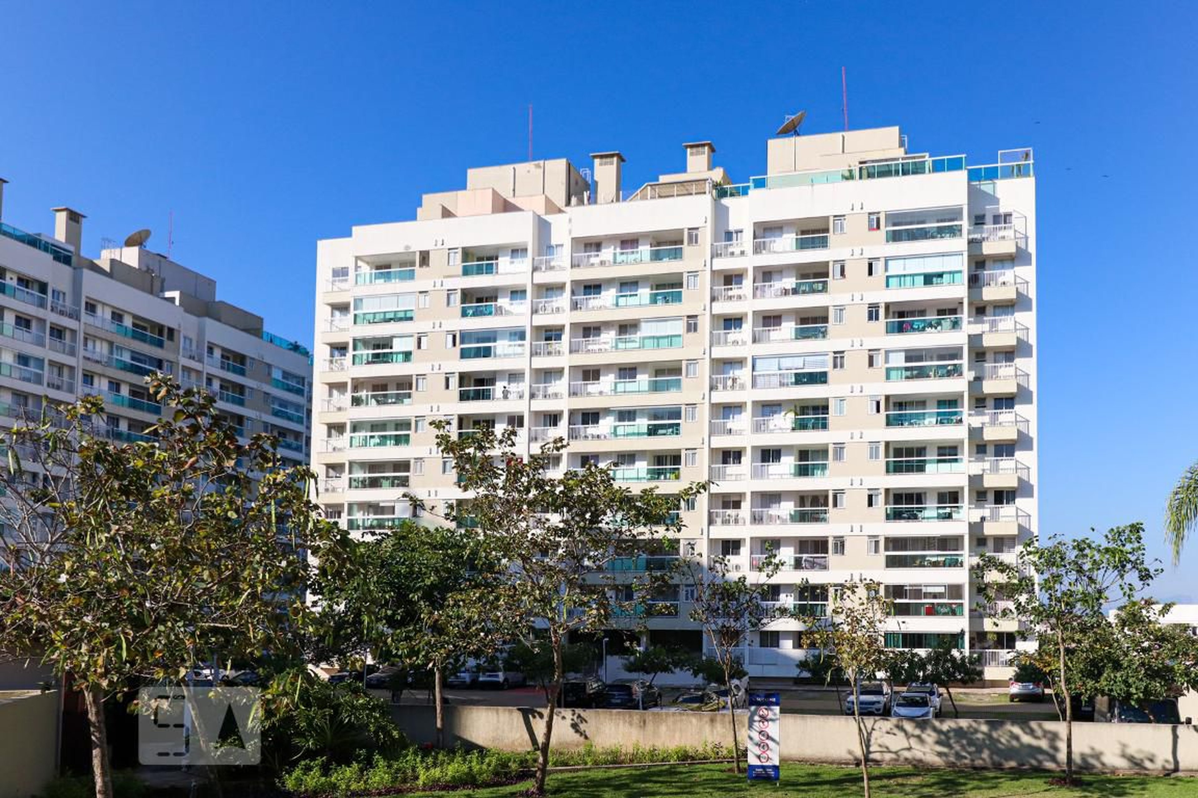 Fachada do Condomínio Condomínio Sublime Max