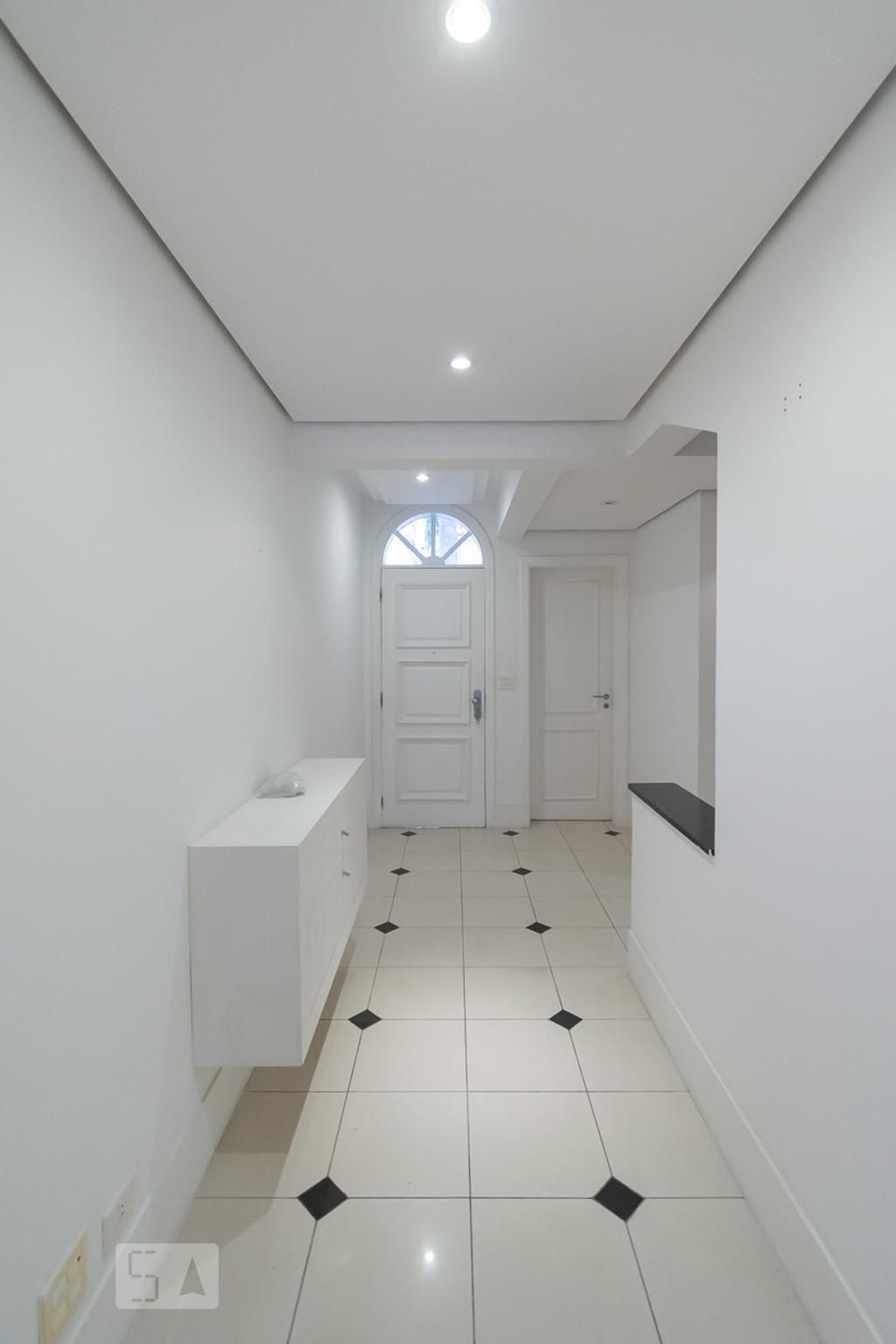 Hall de Entrada Residencial Courtyard Village