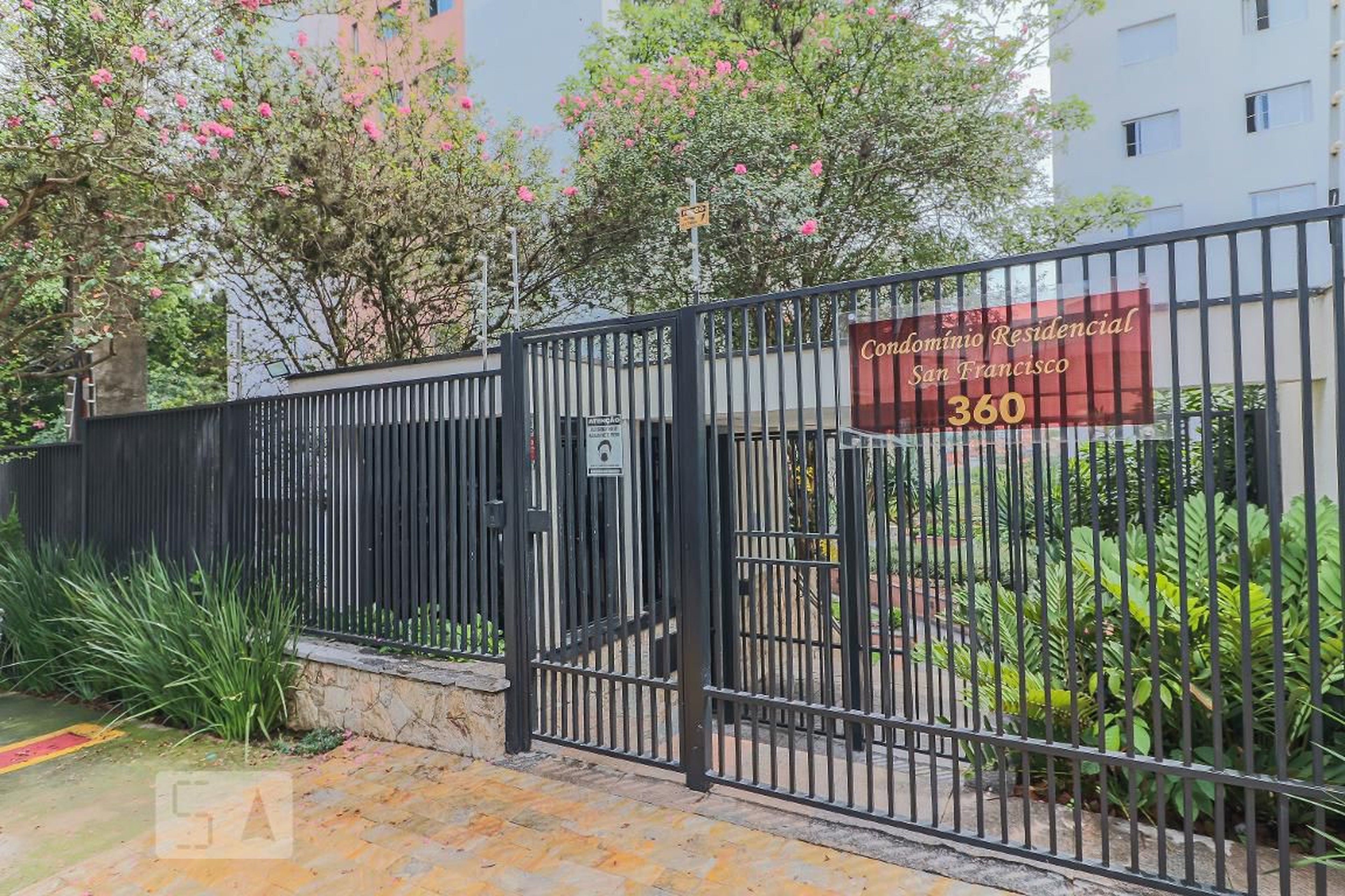 Fachada do Condomínio Residencial San Francisco