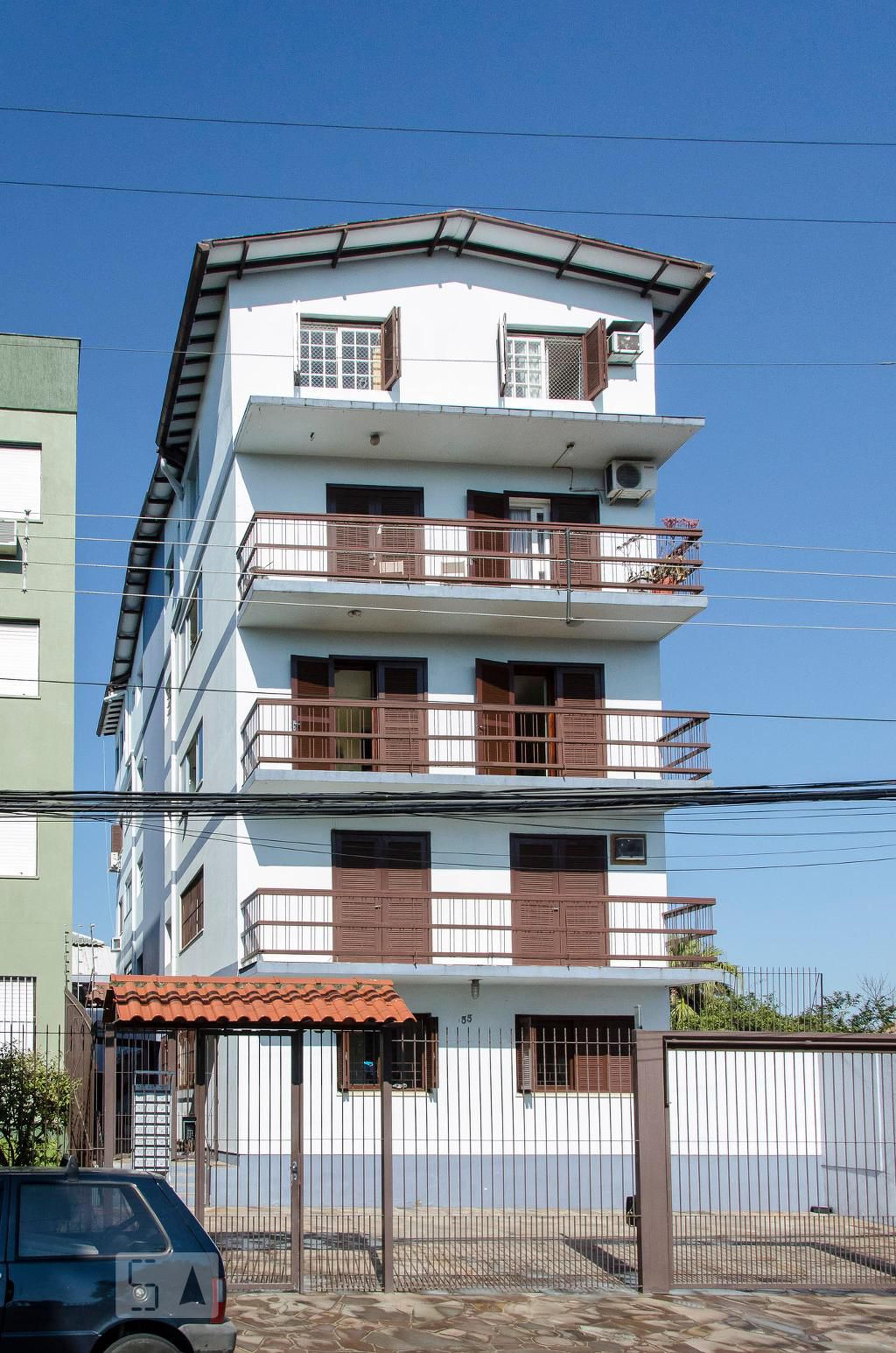 Fachada Condomínio em Rua Açorianos, 55