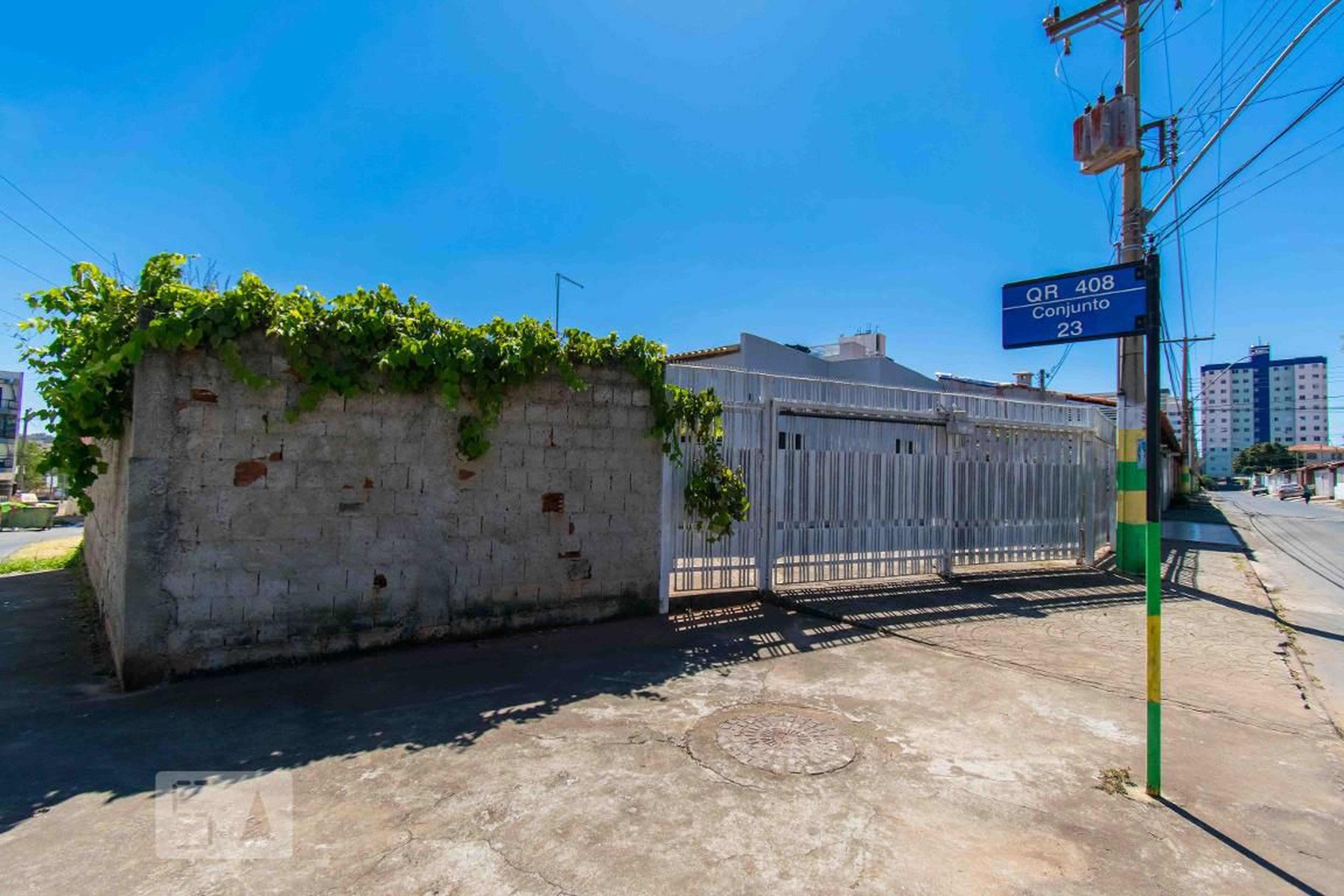 Fachada Condomínio Qr 408 Conjunto 23, 1, 01 - Samambaia - Samambaia Norte