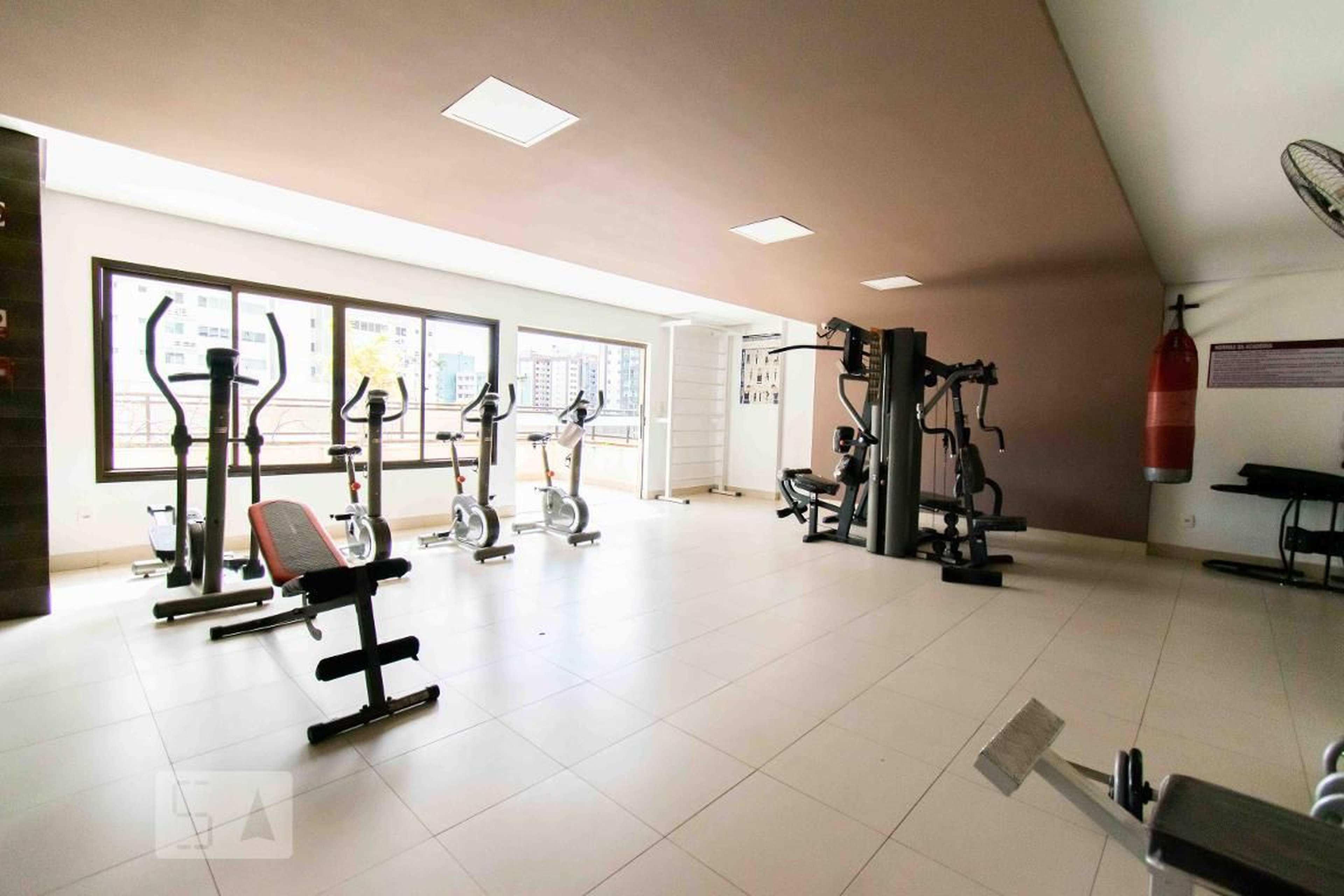 Academia - Grand Home