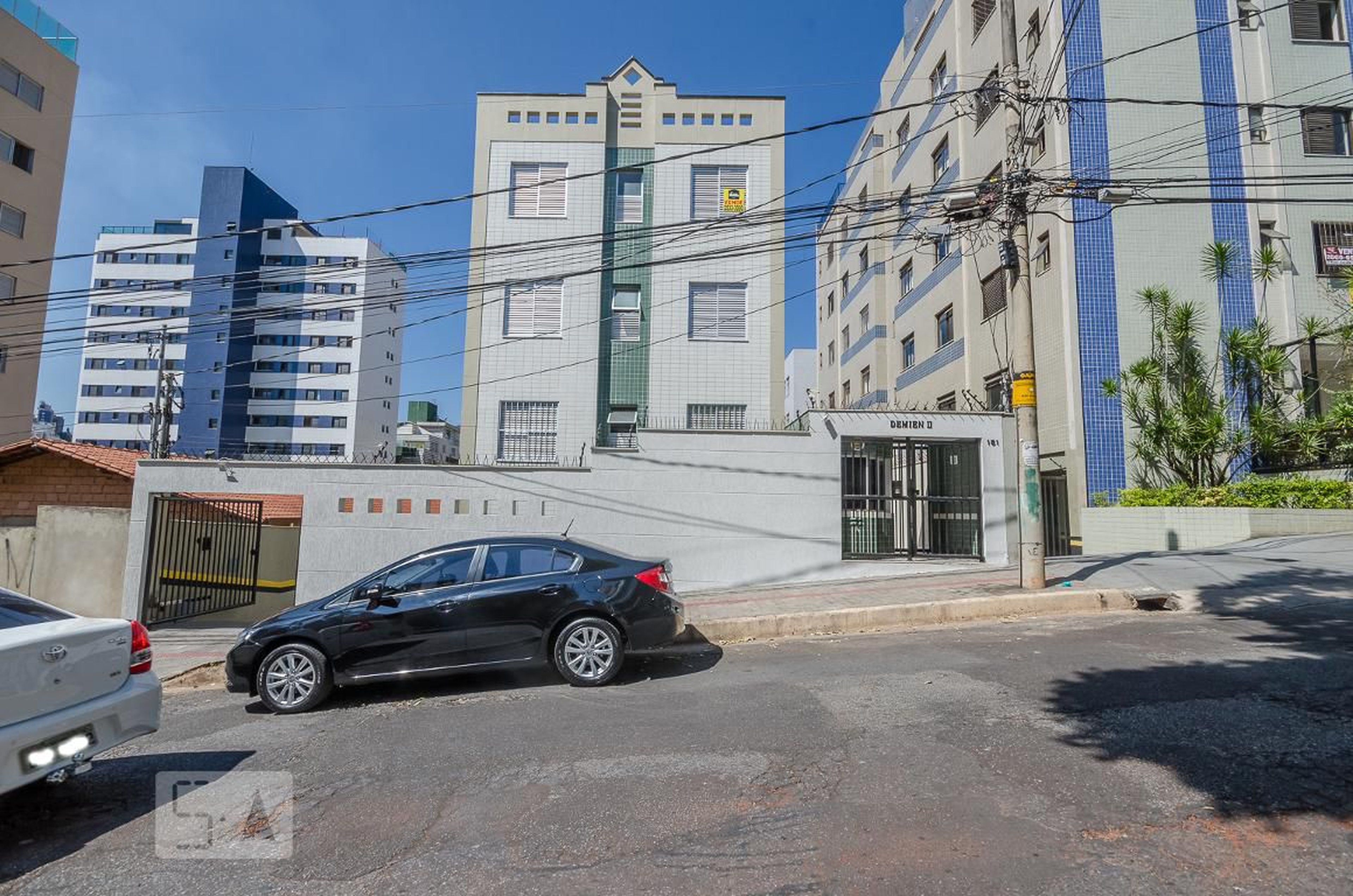 Fachada Condomínio Demien