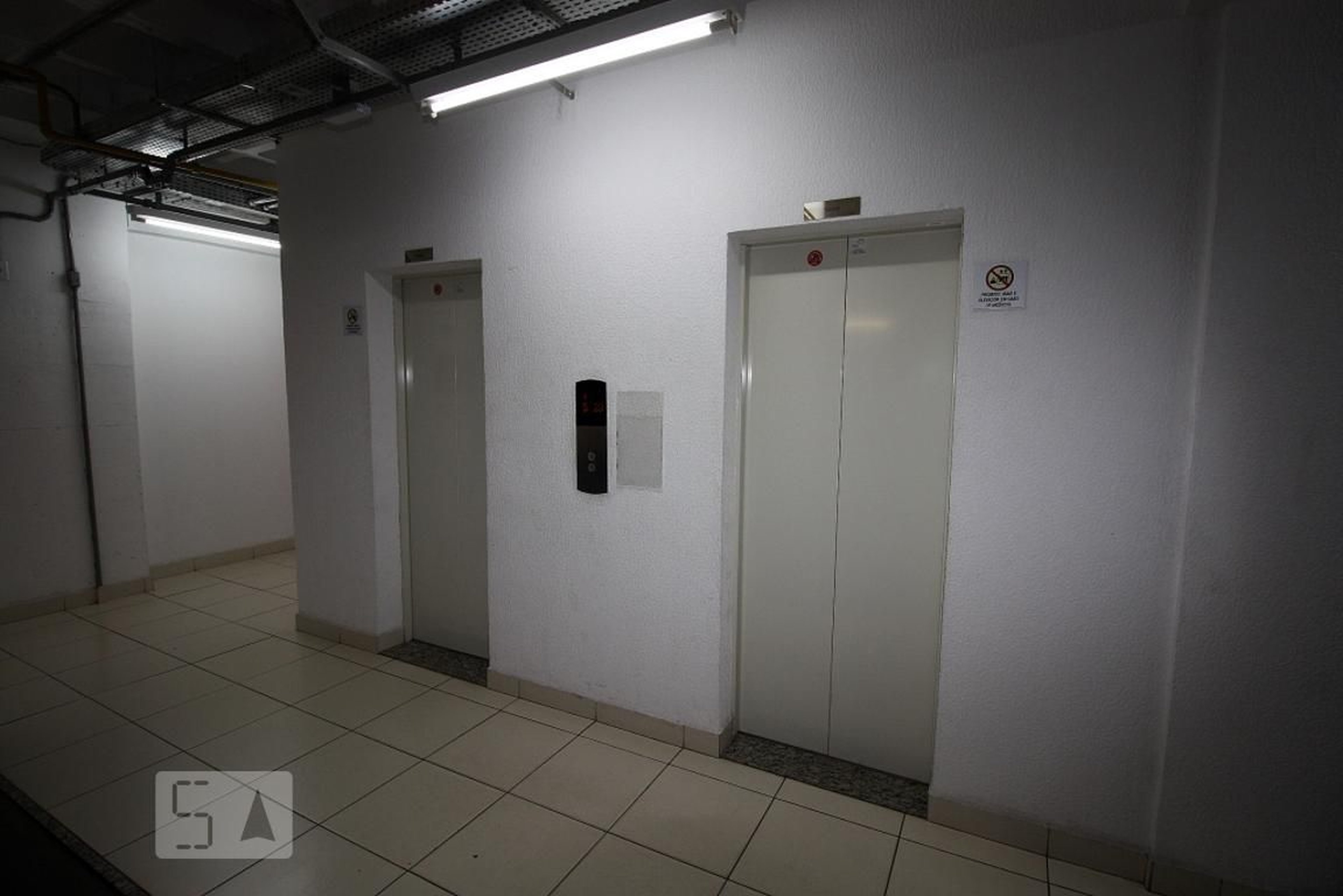 Elevador - Edifício Expression