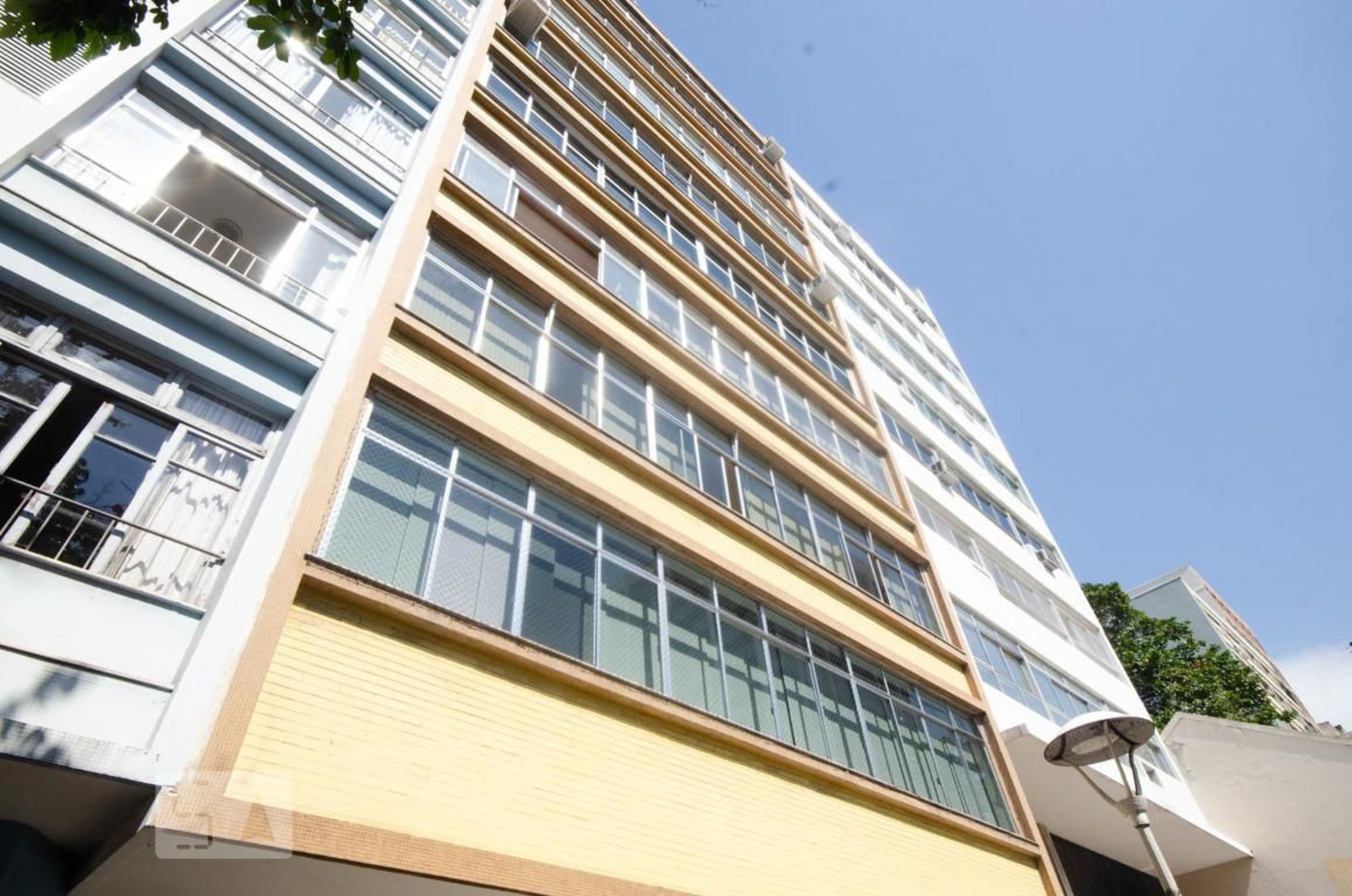 Fachada do Prédio Condomínio em Rua Visconde de Pirajá, 389