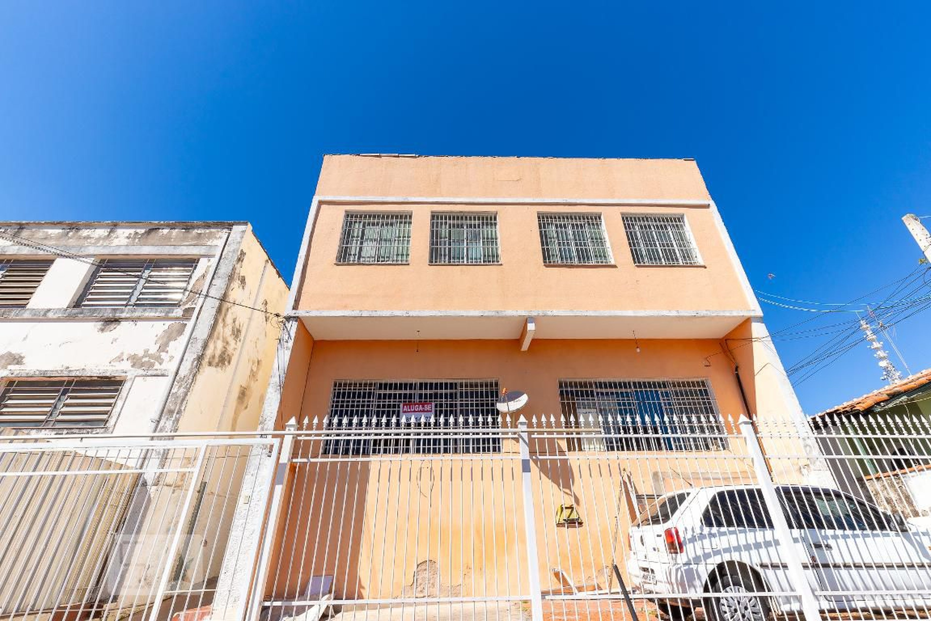 Fachada Condomínio em Rua Erasmo Braga, 722