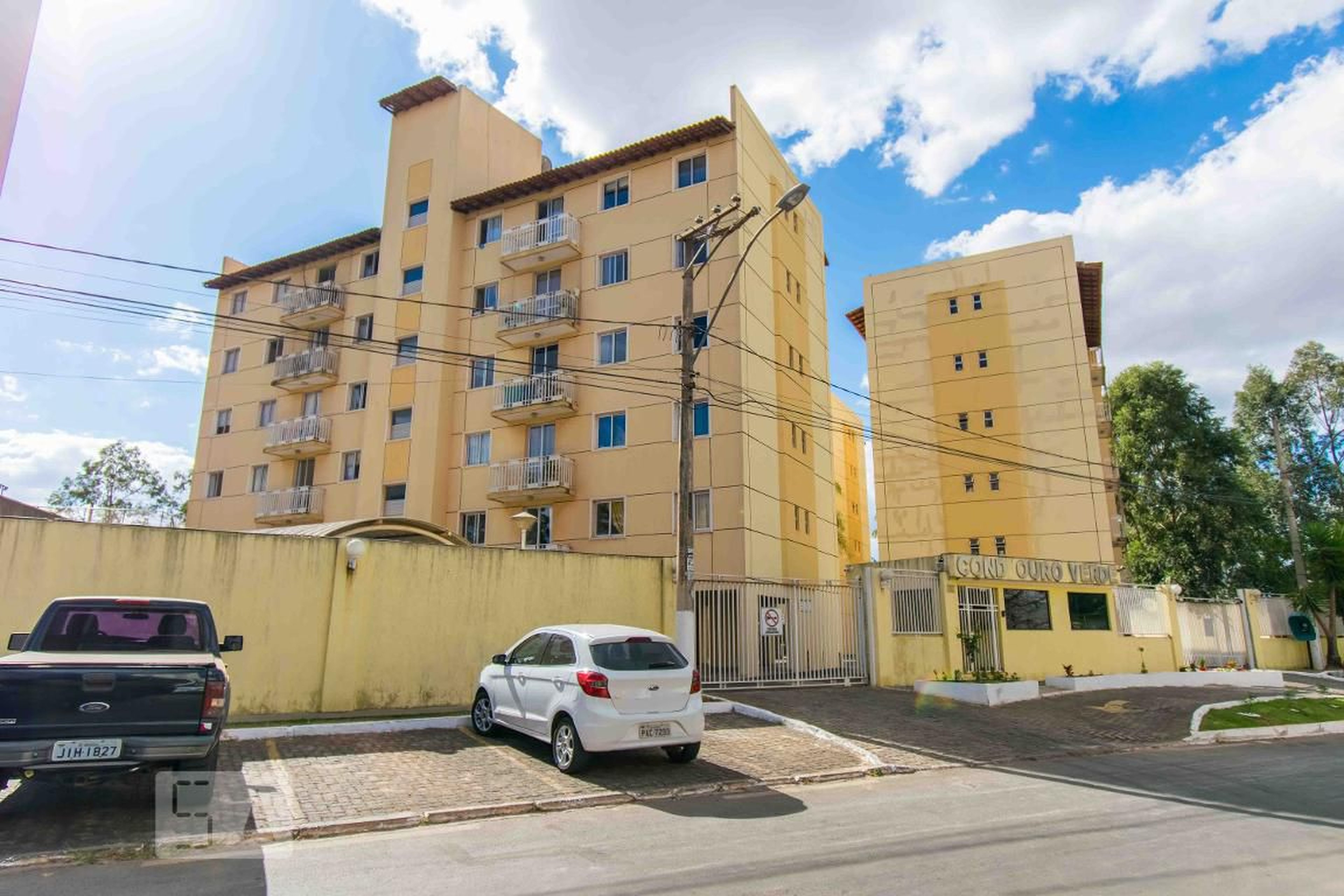 Fachada Condomínio Ouro Verde