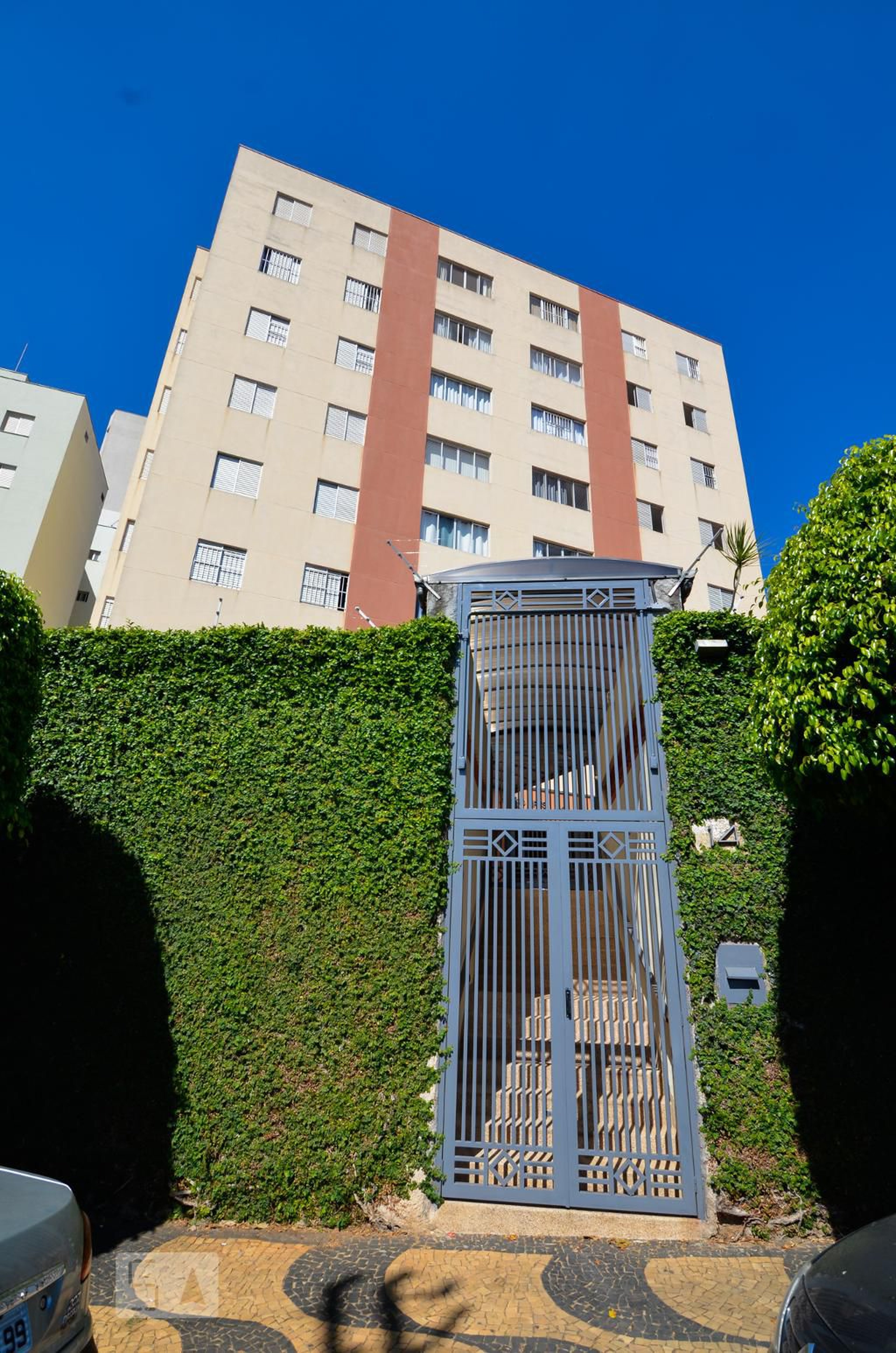 Fachada do prédio Condomínio em Rua Professor Jorge Nogueira Ferraz, 14