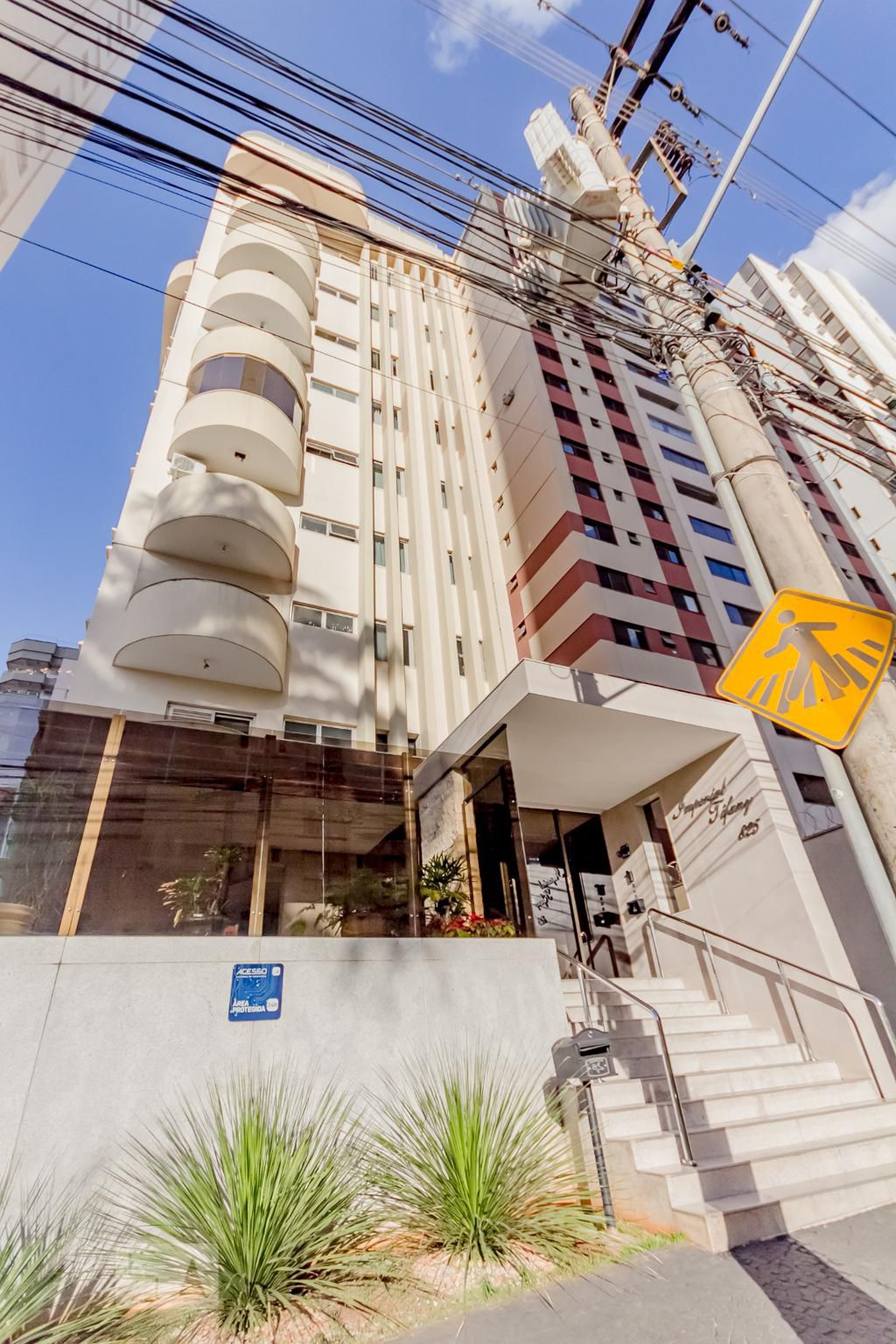 Fachada Condomínio em Avenida Guarapari, 825