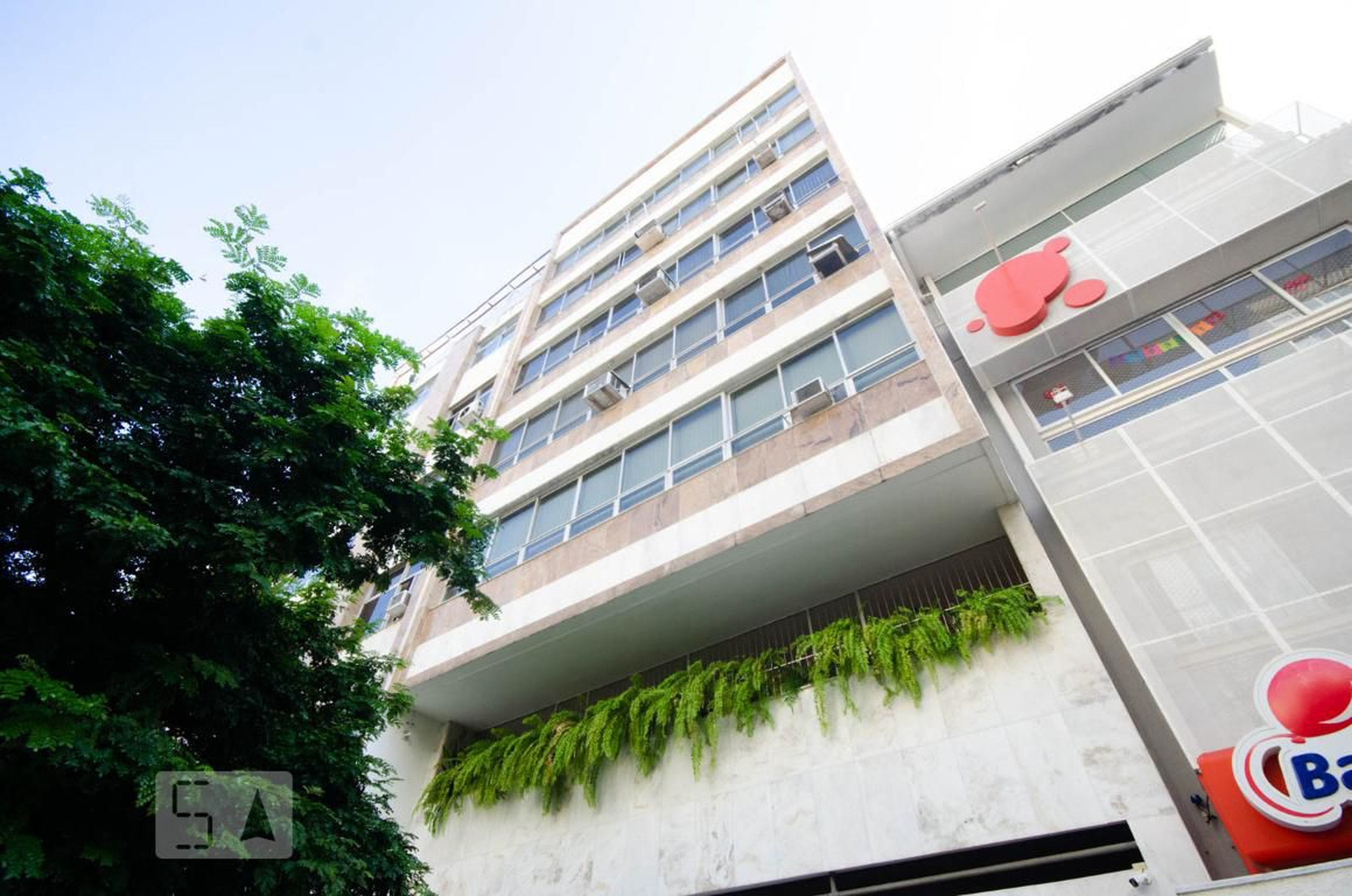 Fachada do Prédio Condomínio em Rua Barão da Torre, 566