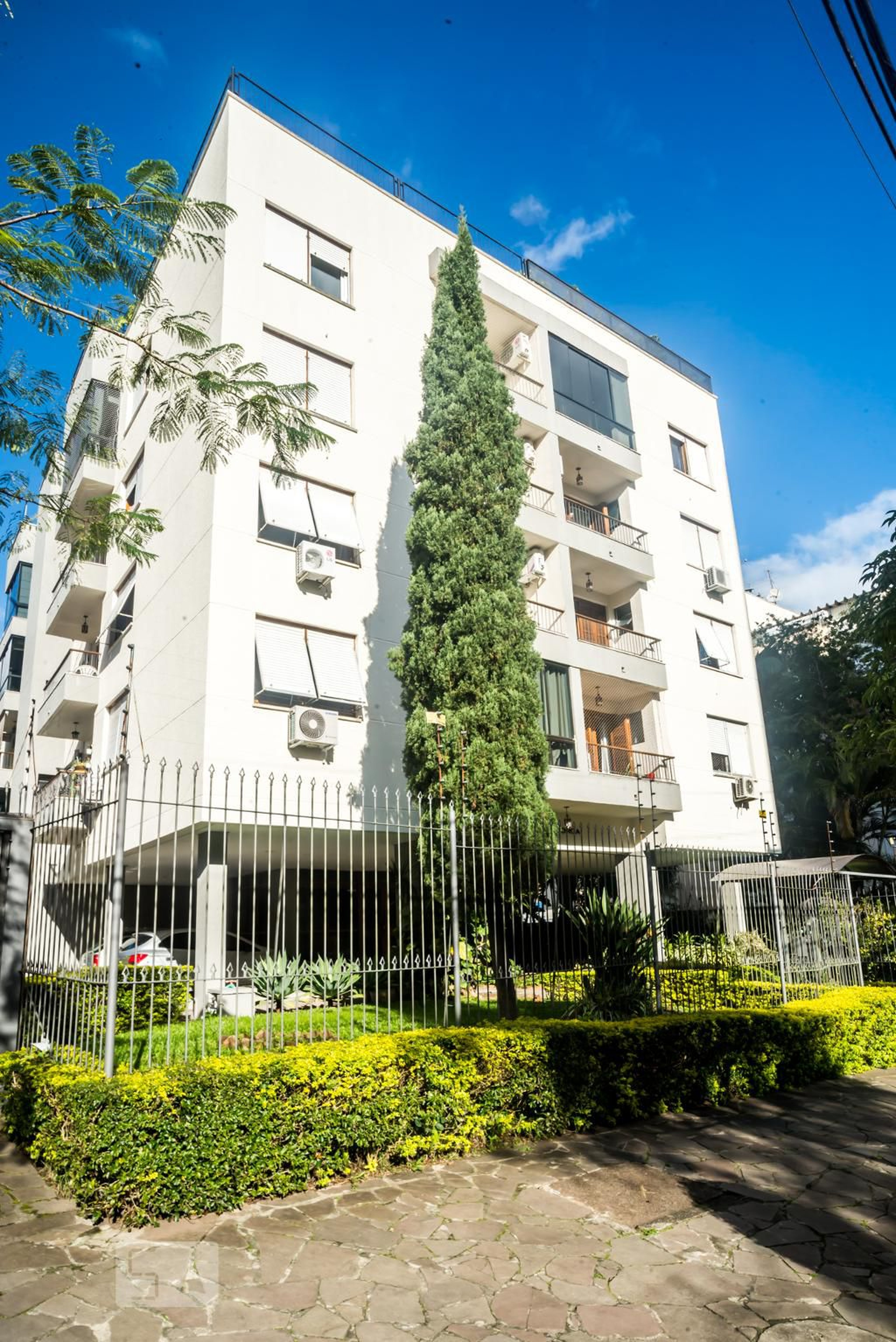 Fachada Condomínio em Rua Buenos Aires, 543