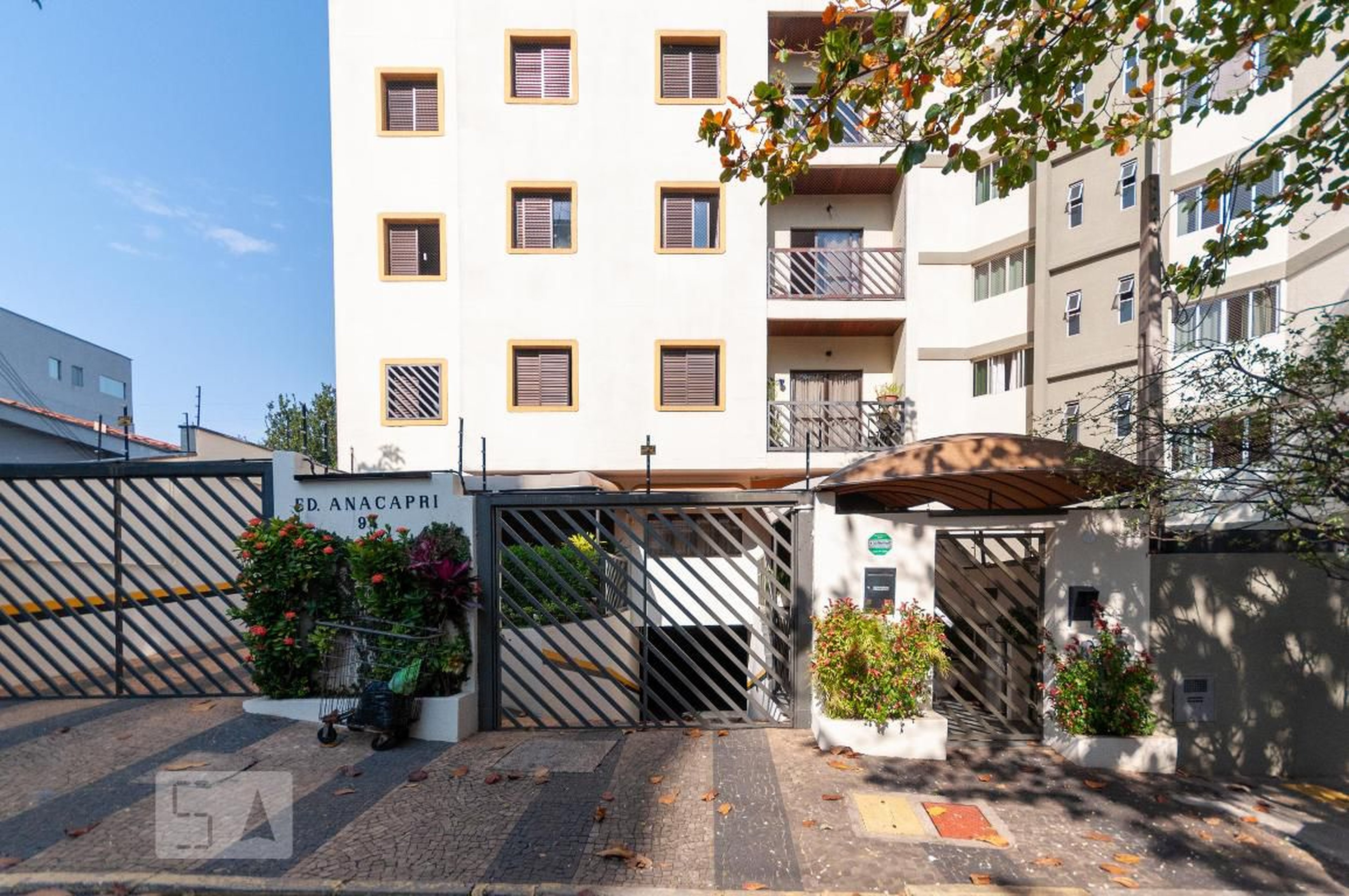 Fachada do Prédio Condomínio em Rua Tecel José Ferreira Lameirão, 94