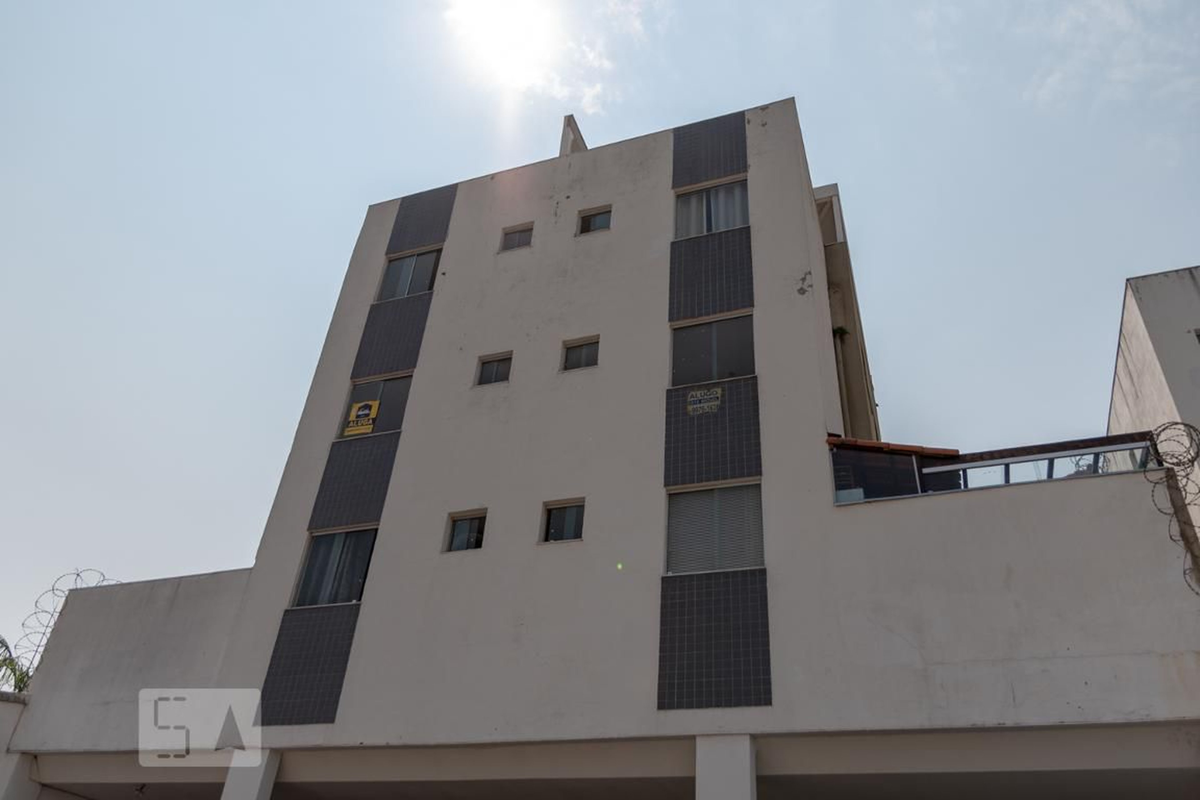 Fachada do Condomínio Condomínio em Rua João Gusman, 55