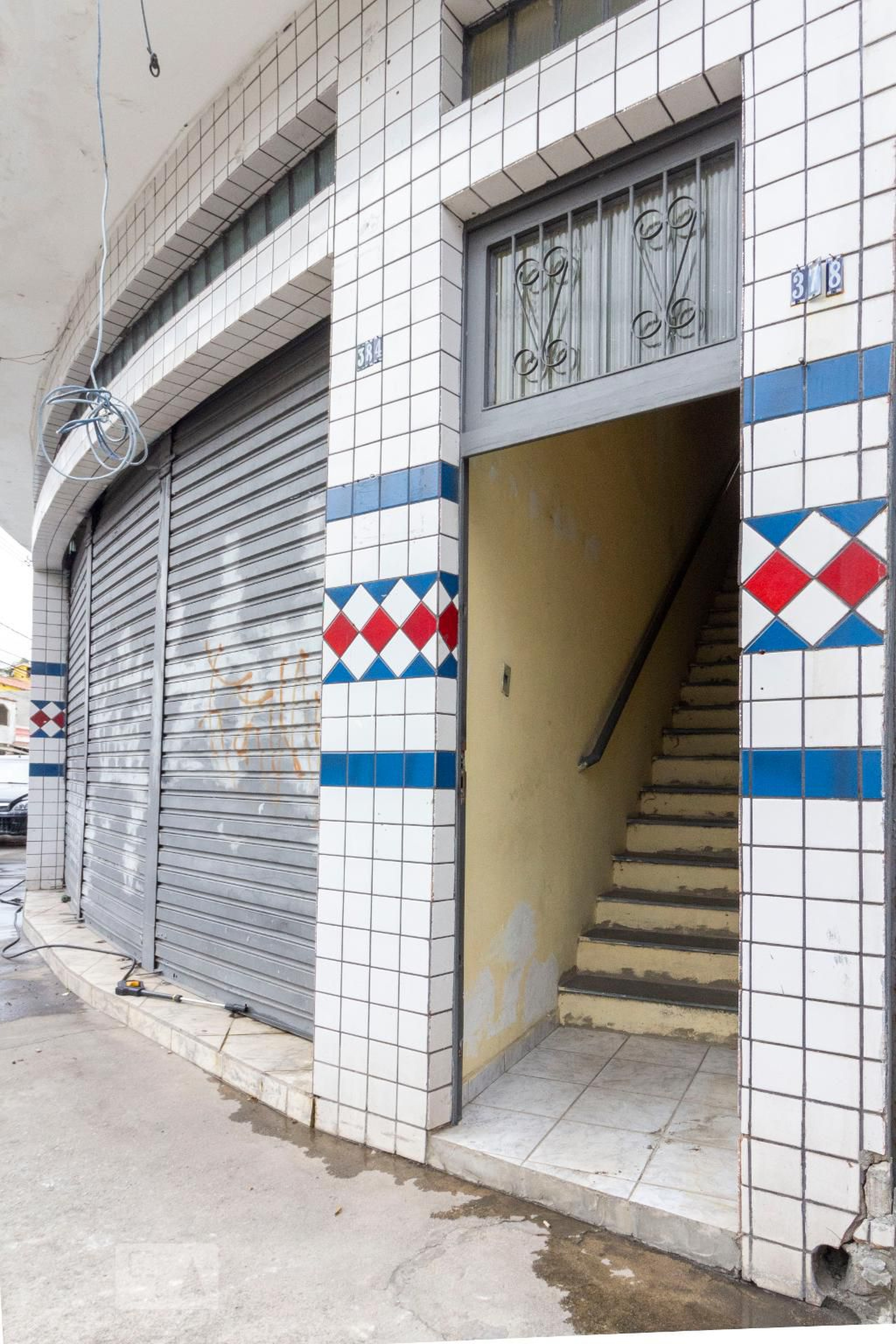 Fachada Condomínio em Rua Fioravante Lopes Garcia, 378