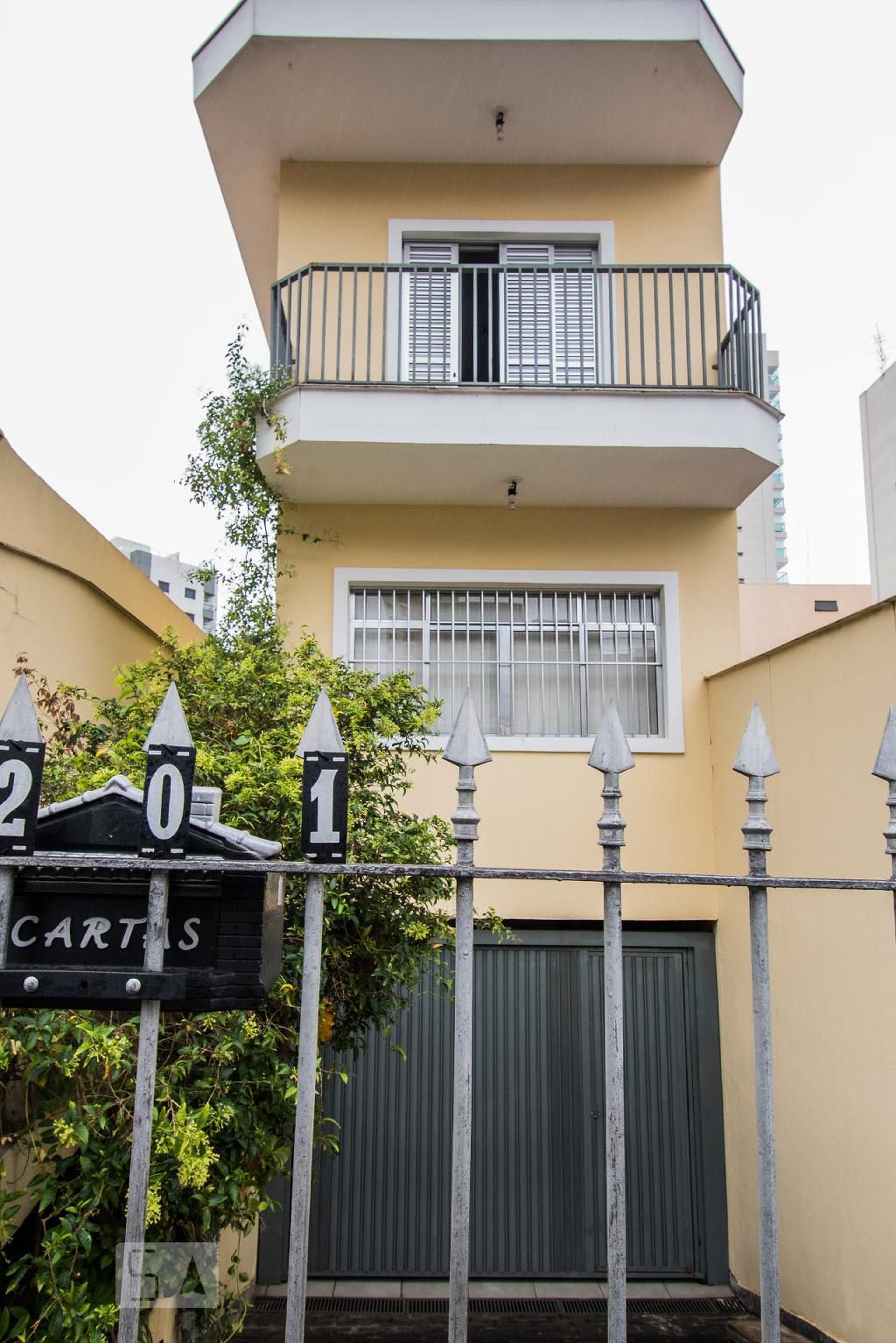 Fachada Condomínio em Rua Belmiro de Almeida, 201