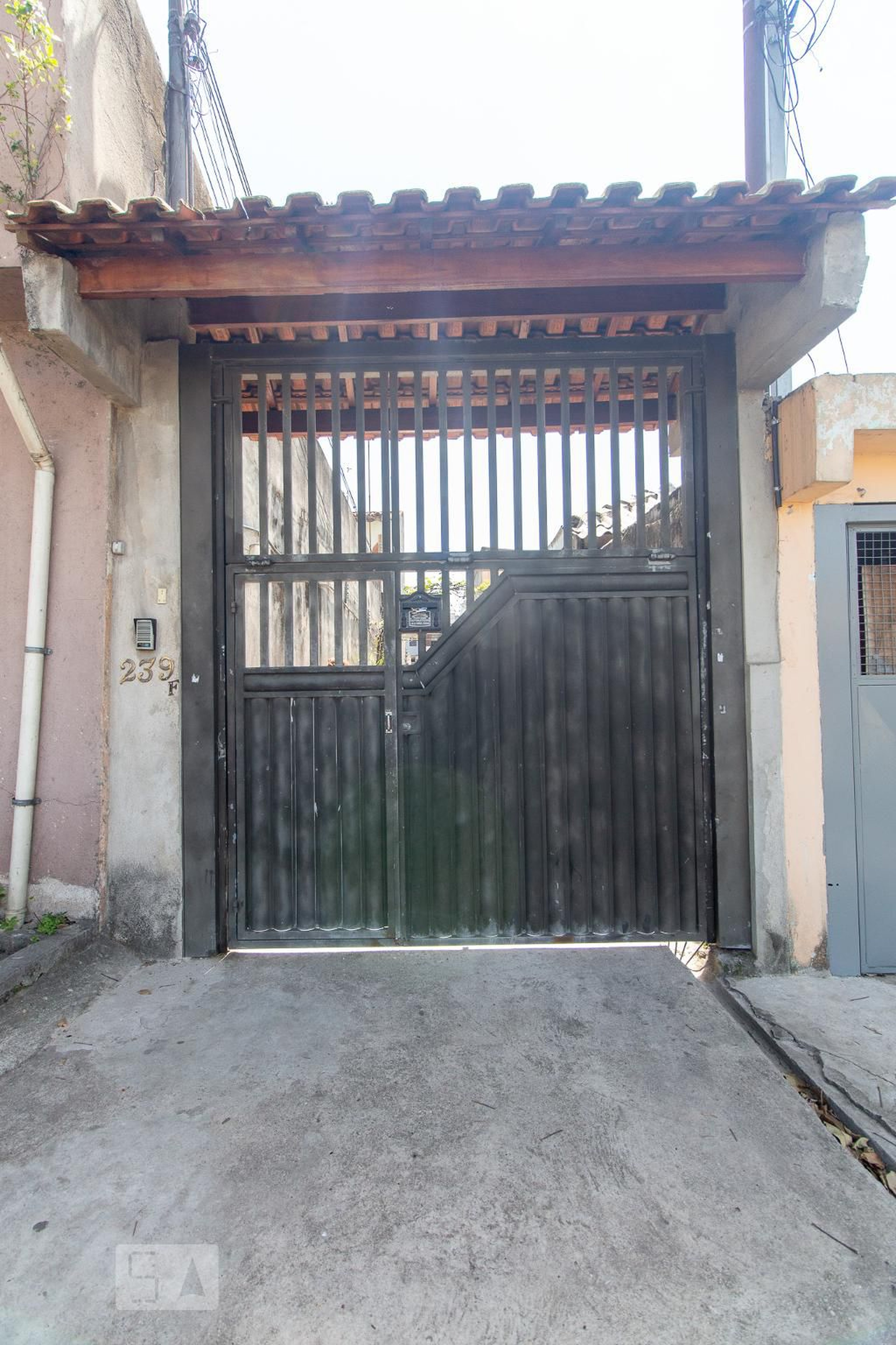 Fachada Condomínio em Rua Visconde de Alcântara, 239