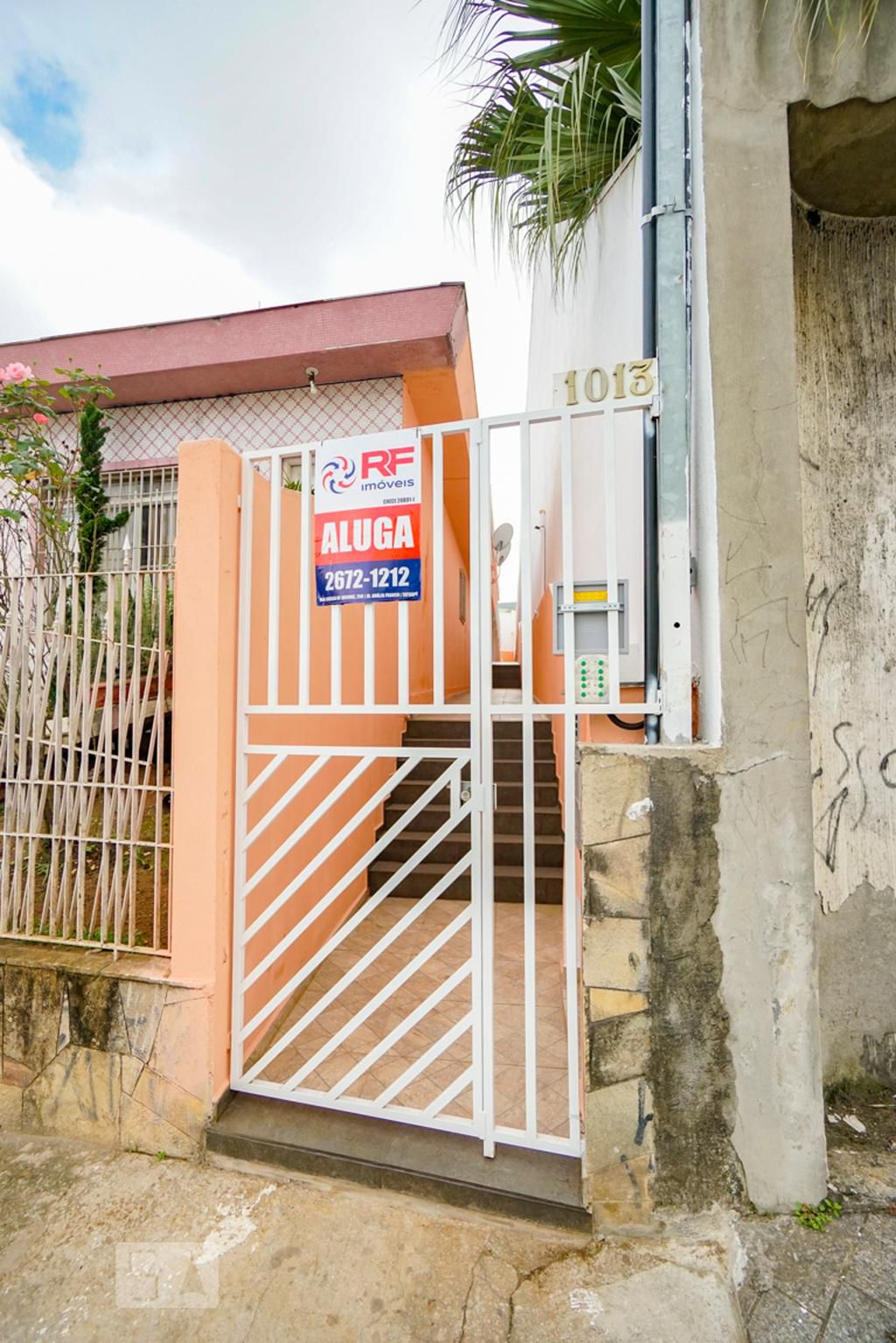 Fachada Condomínio em Rua Dona Vitória Speers, 1013