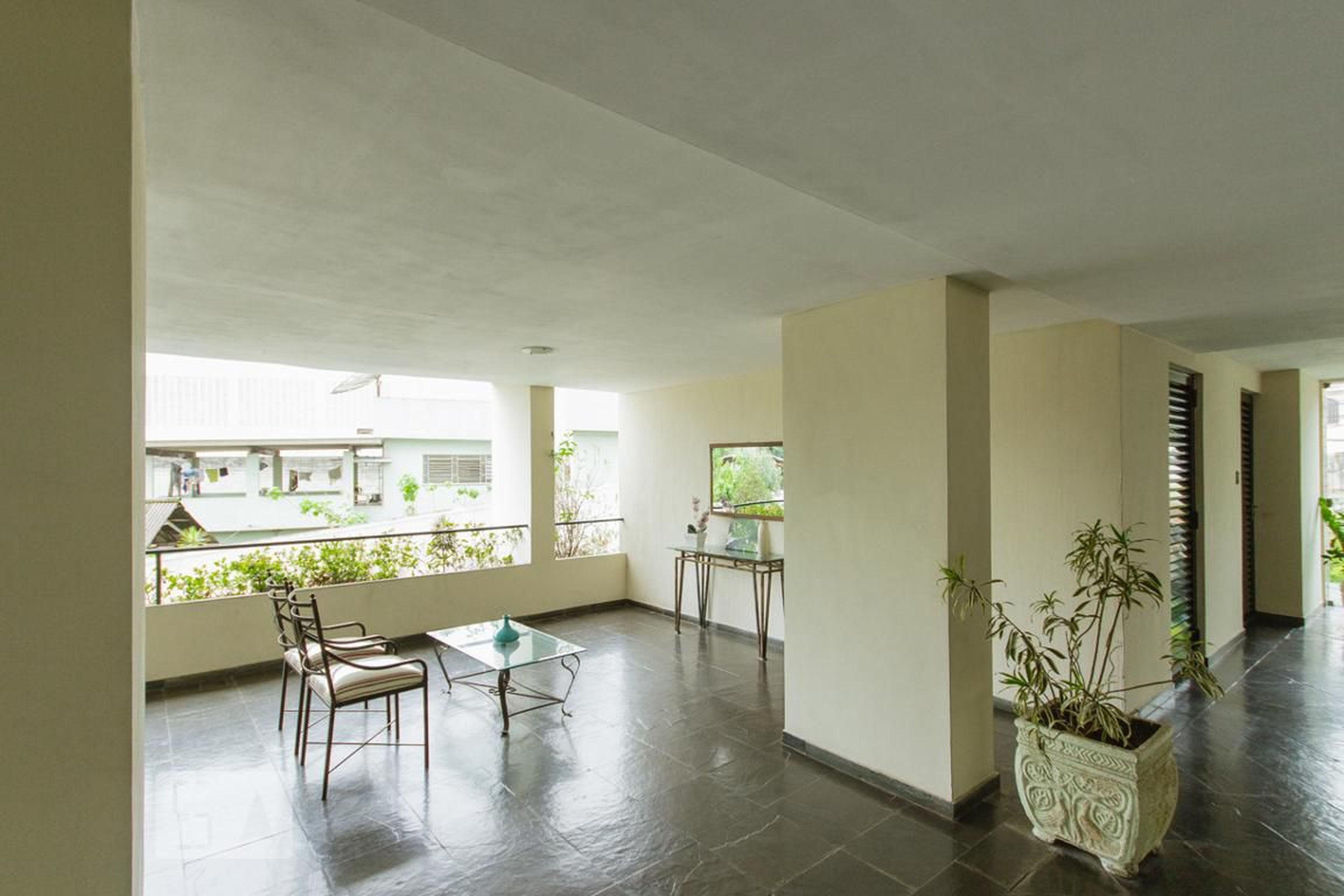 Hall - Recanto das Flores