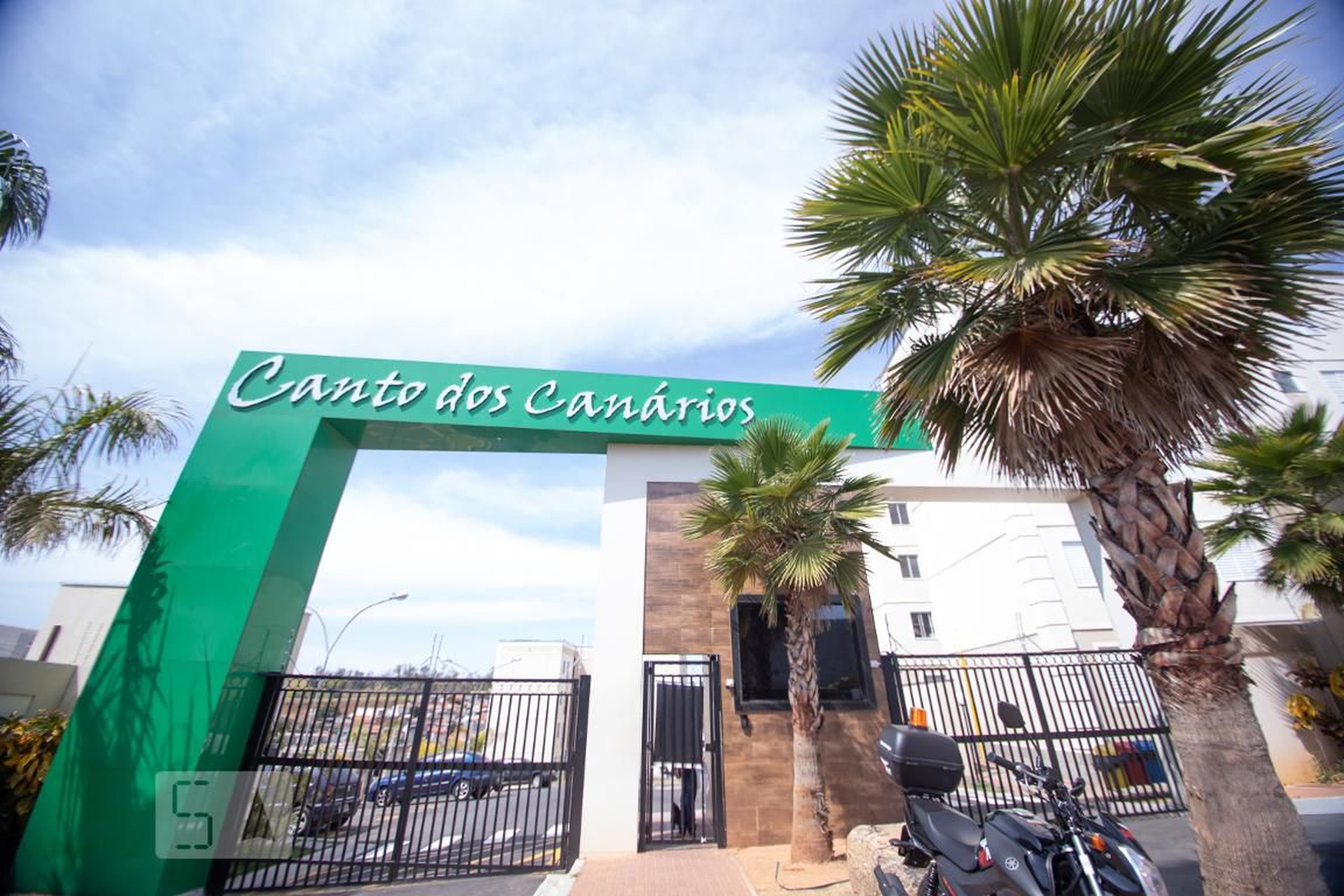 Entrada - Canto dos Canários
