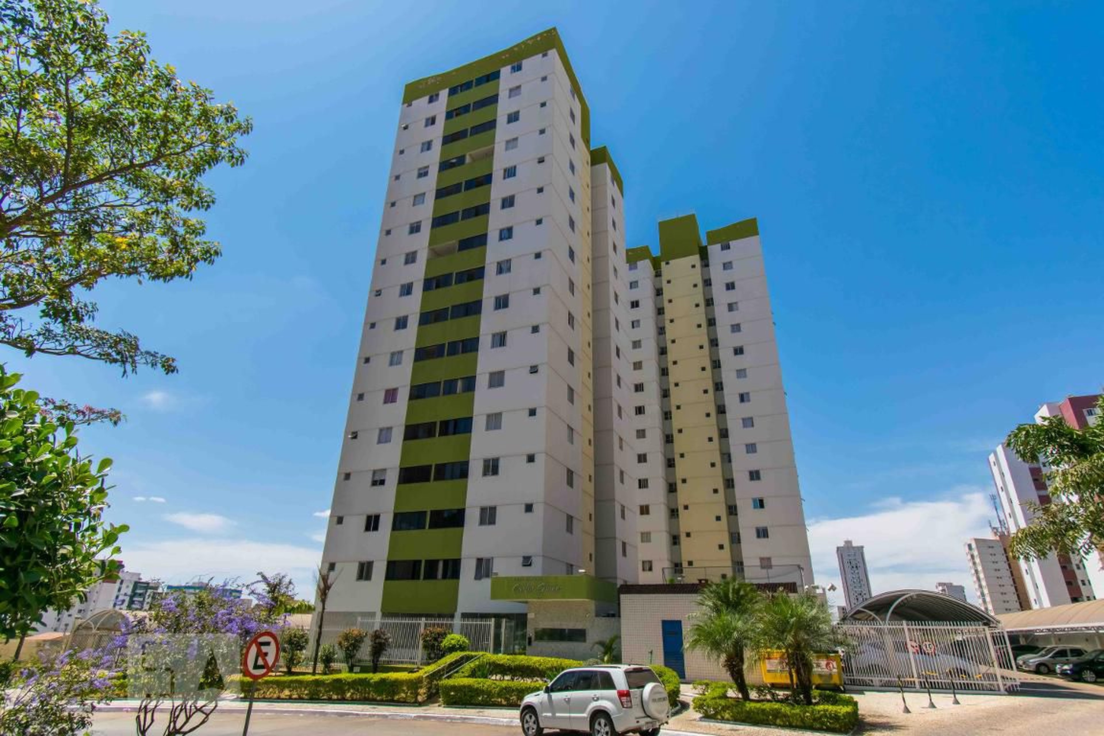 Fachada Condomínio Carlos Gomes